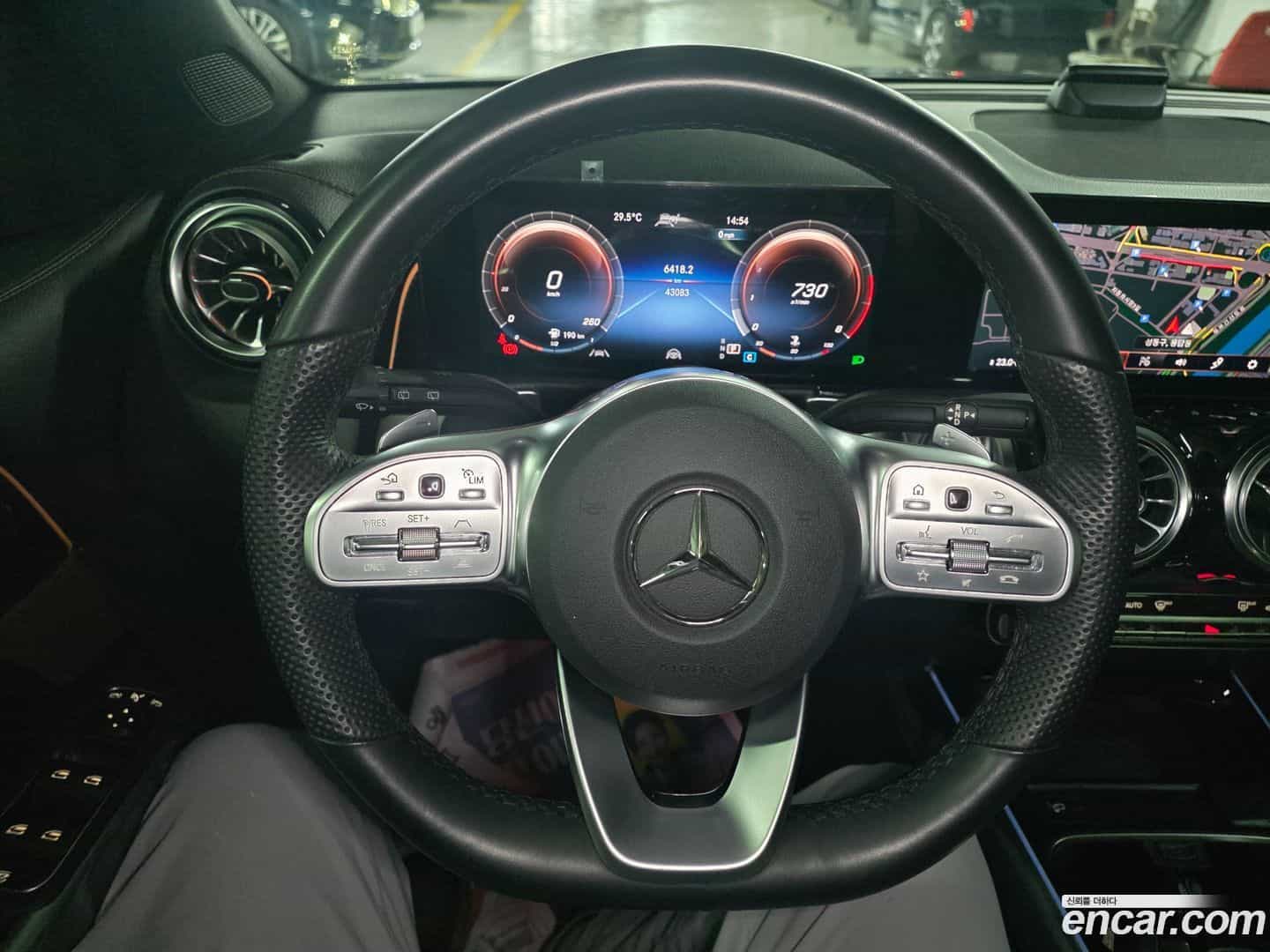 GLB-Class Mercedes-Benz 2023.7-INNER-009