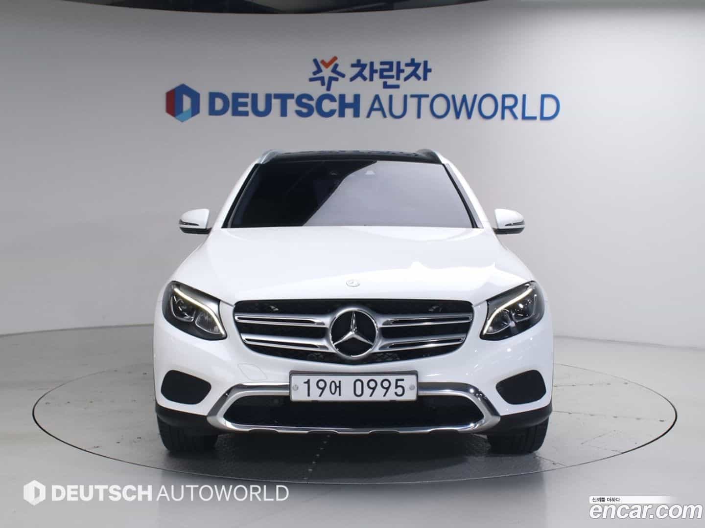 GLC-Class Mercedes-Benz 2016.0-OUTER-003