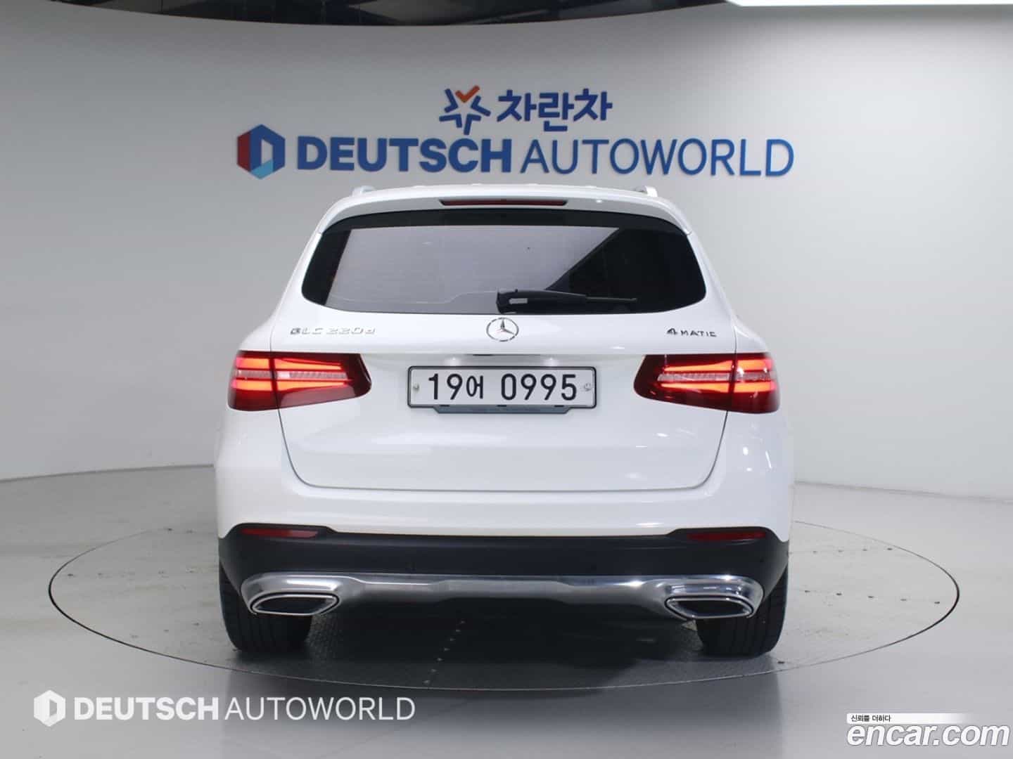 GLC-Class Mercedes-Benz 2016.0-OUTER-004