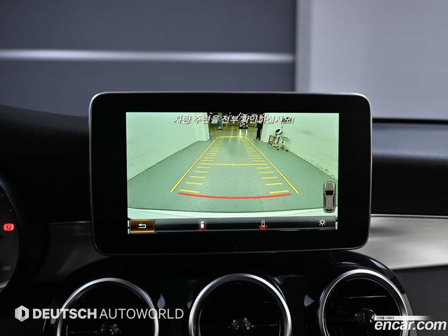 GLC-Class Mercedes-Benz 2016.0-OPTION-017
