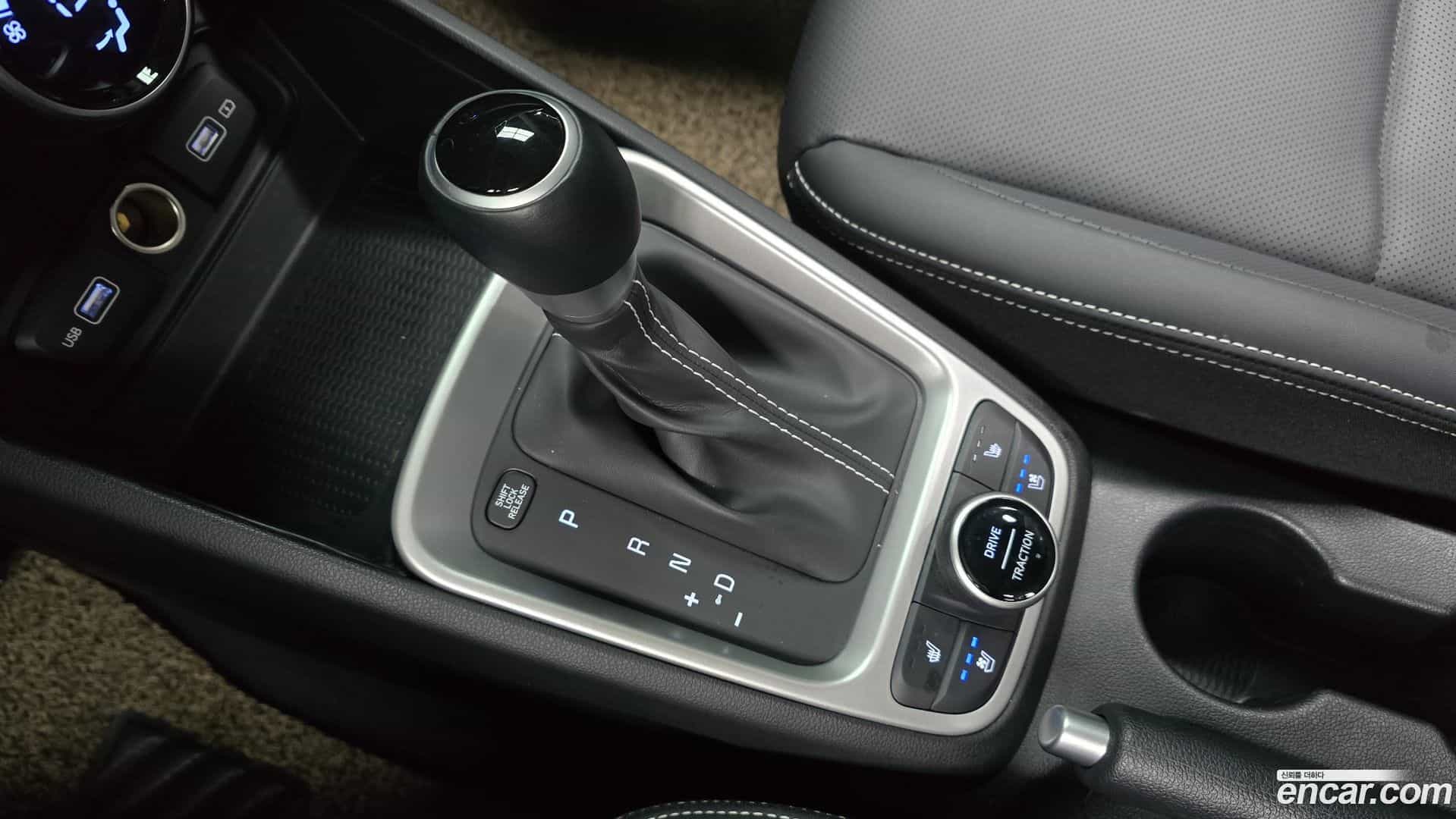 Venue Hyundai 2022.3-INNER-009