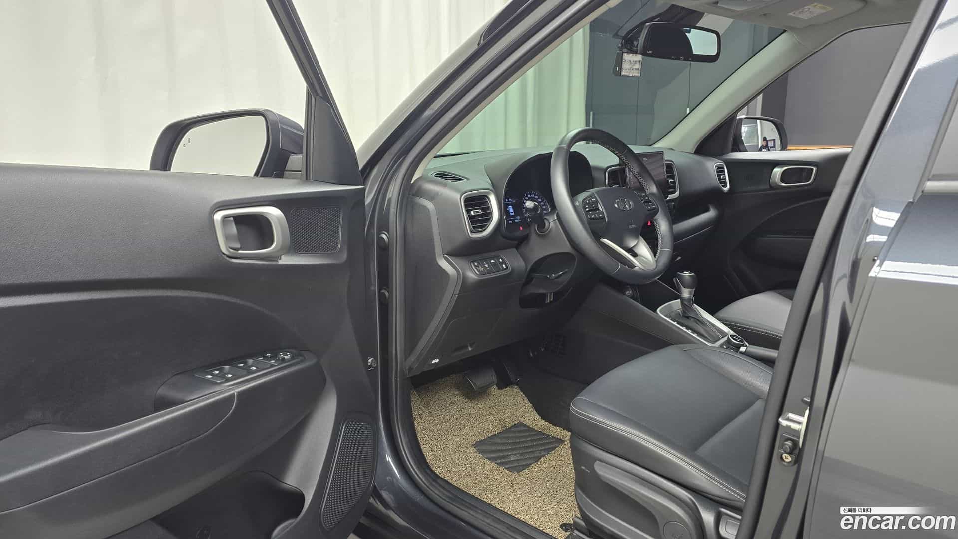 Venue Hyundai 2022.3-INNER-010