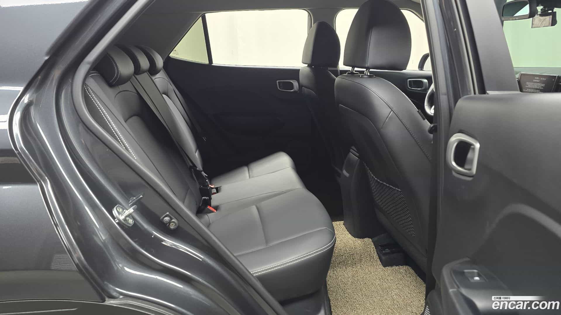 Venue Hyundai 2022.3-OPTION-015