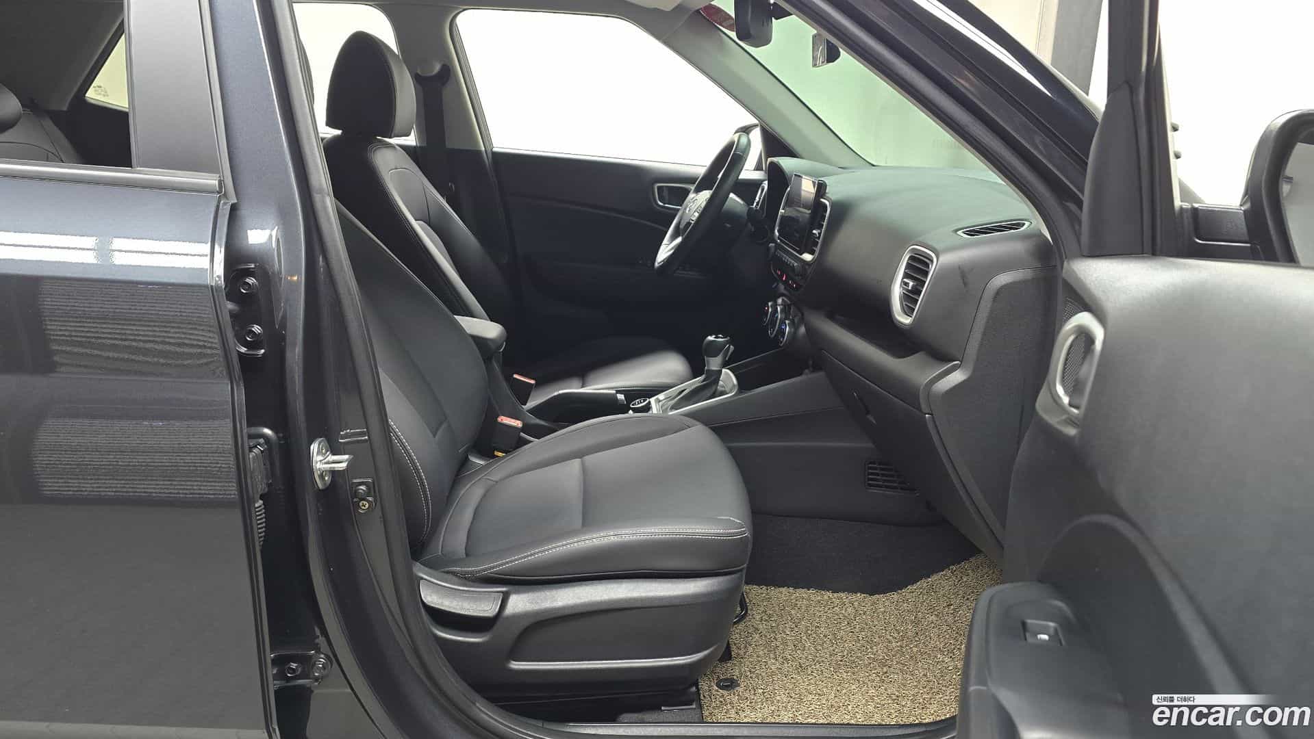 Venue Hyundai 2022.3-INNER-036