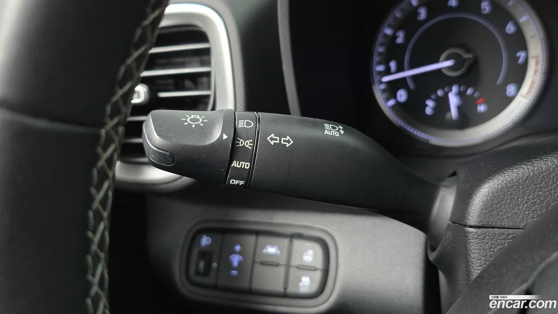 Venue Hyundai 2022.3-OPTION-041