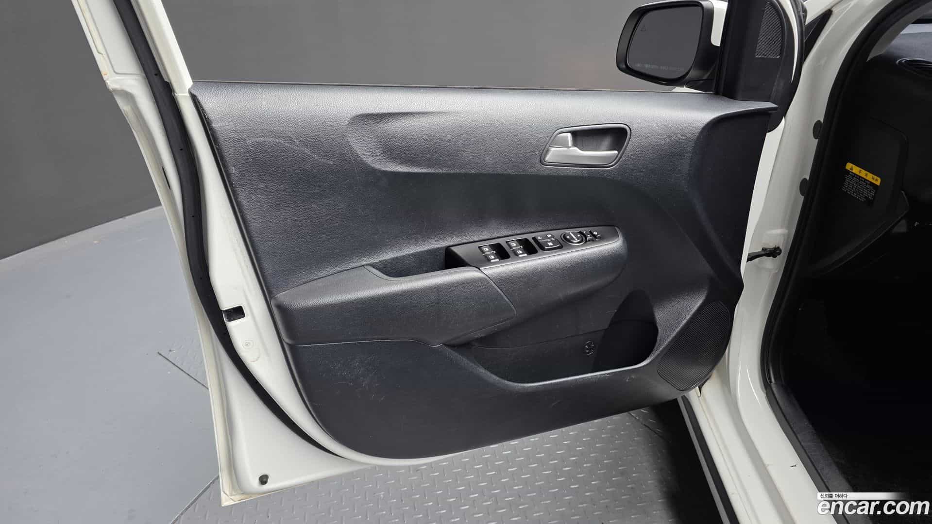 morning Kia 2023.4-INNER-034