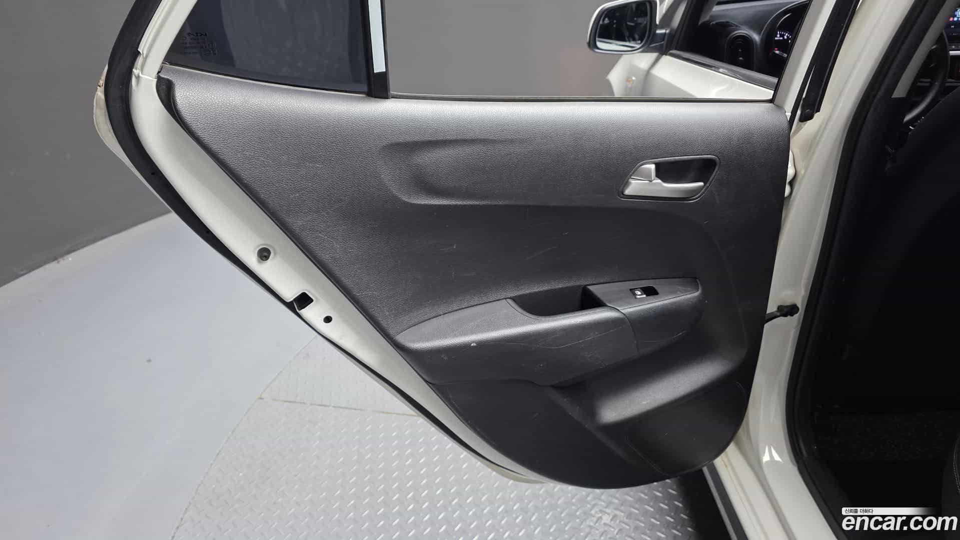 morning Kia 2023.4-INNER-035