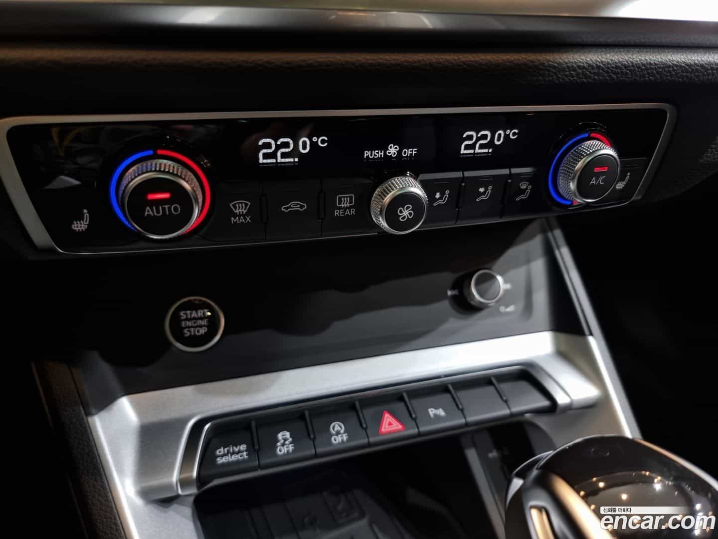 Q3 Audi 2025.4-OPTION-022