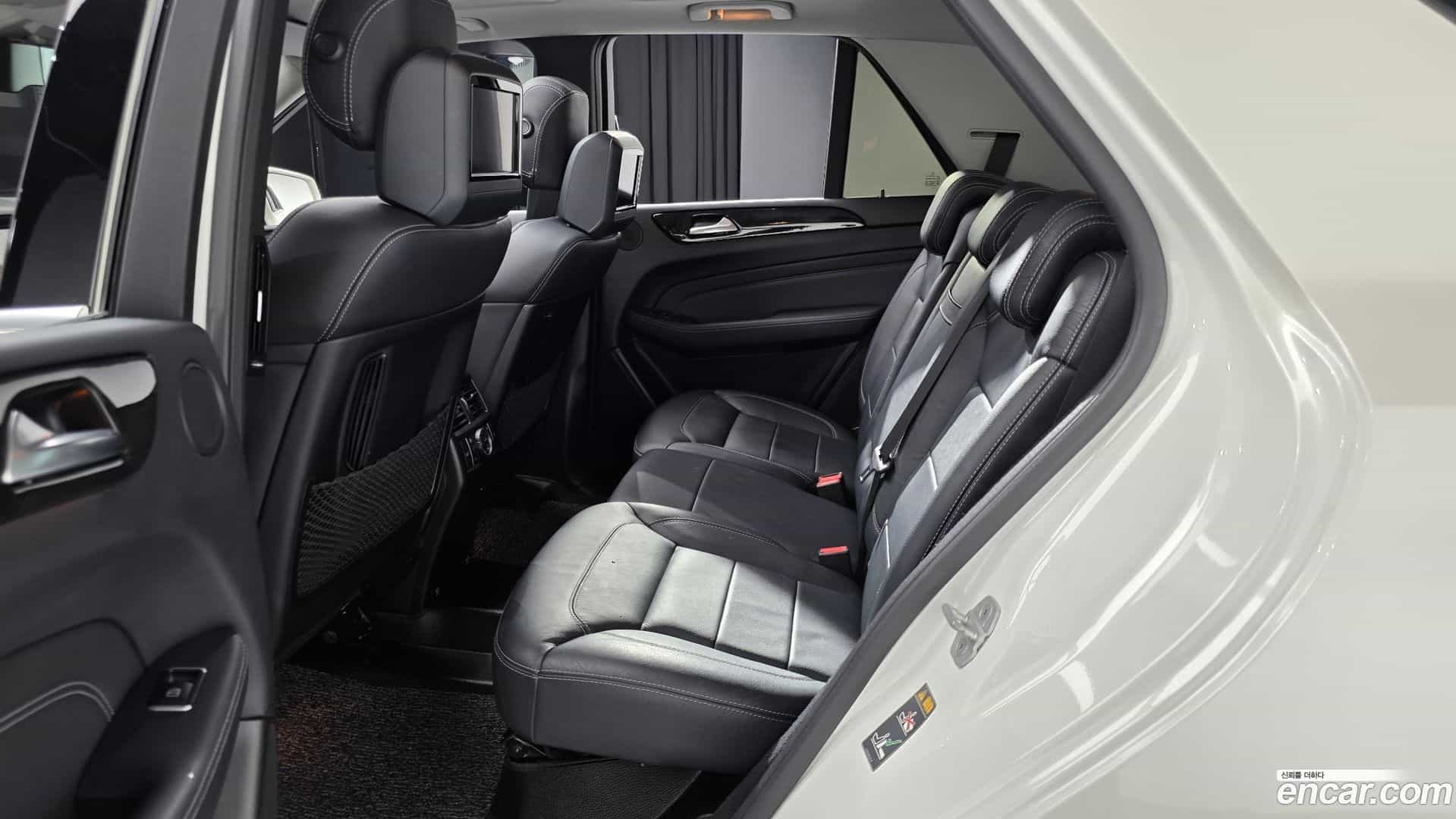 M-class Mercedes-Benz 2014.9-OPTION-016