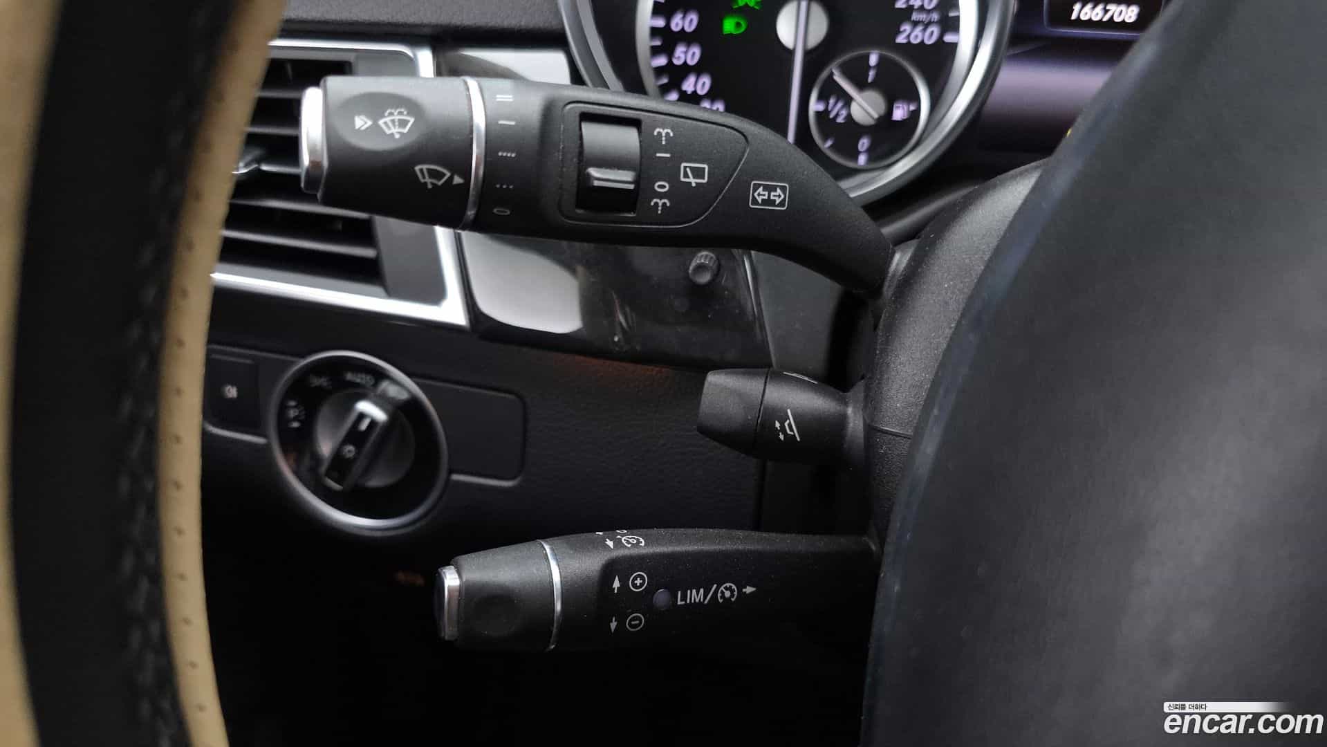 M-class Mercedes-Benz 2014.9-OPTION-023