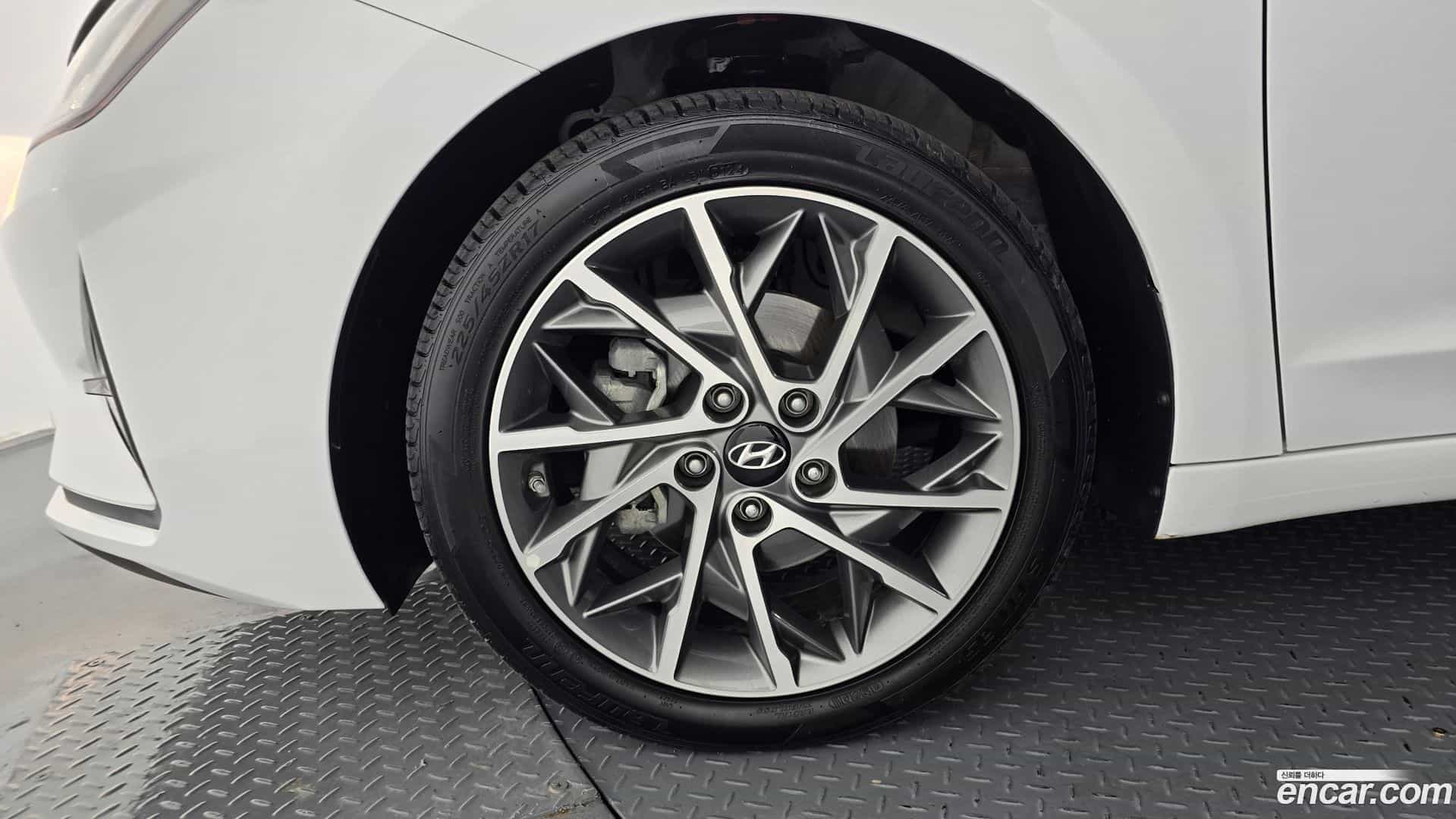 AVANTE Hyundai 2019.3-OUTER-005