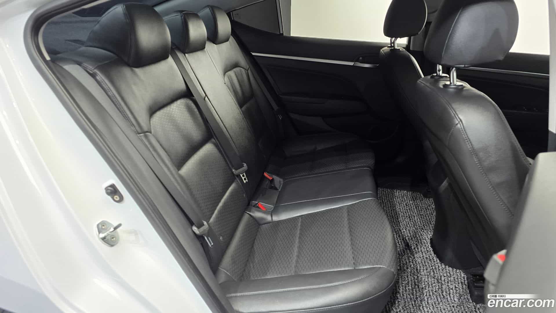 AVANTE Hyundai 2019.3-OPTION-015