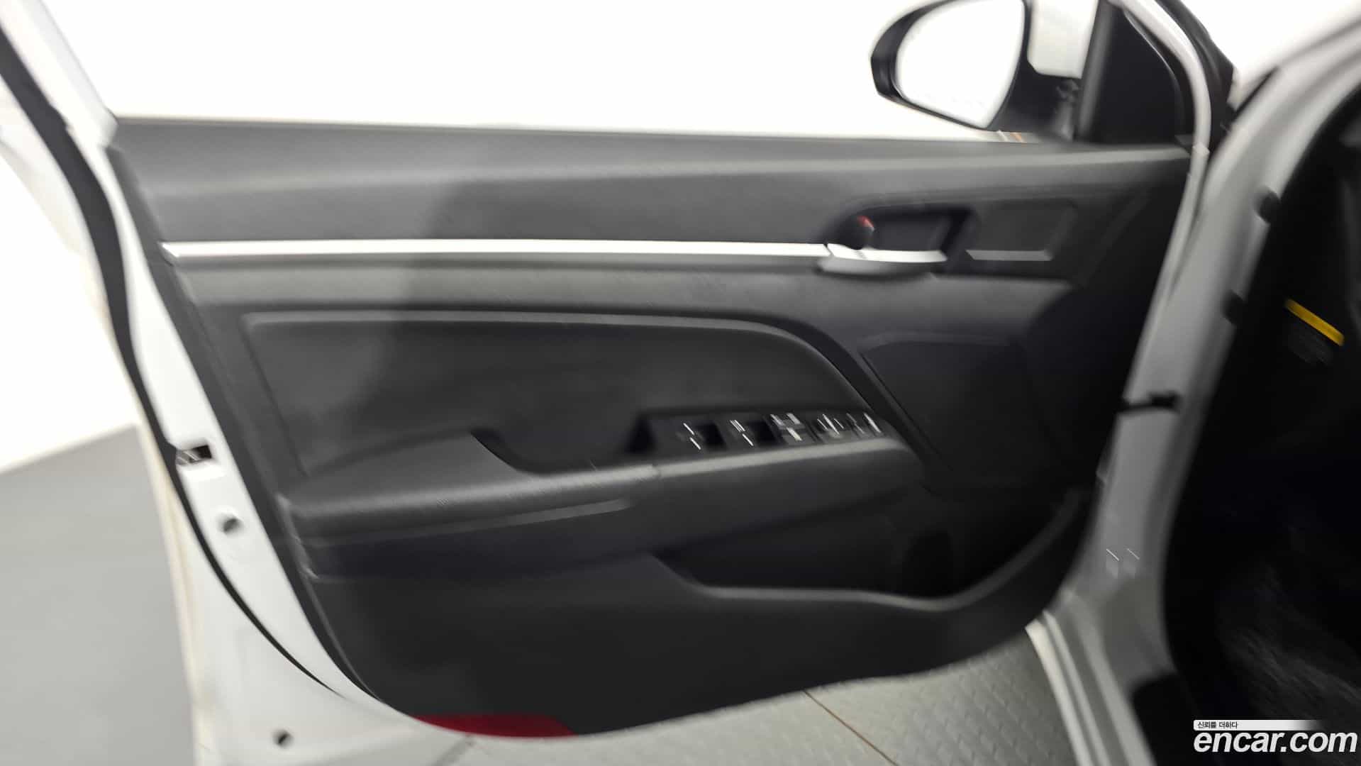 AVANTE Hyundai 2019.3-INNER-034