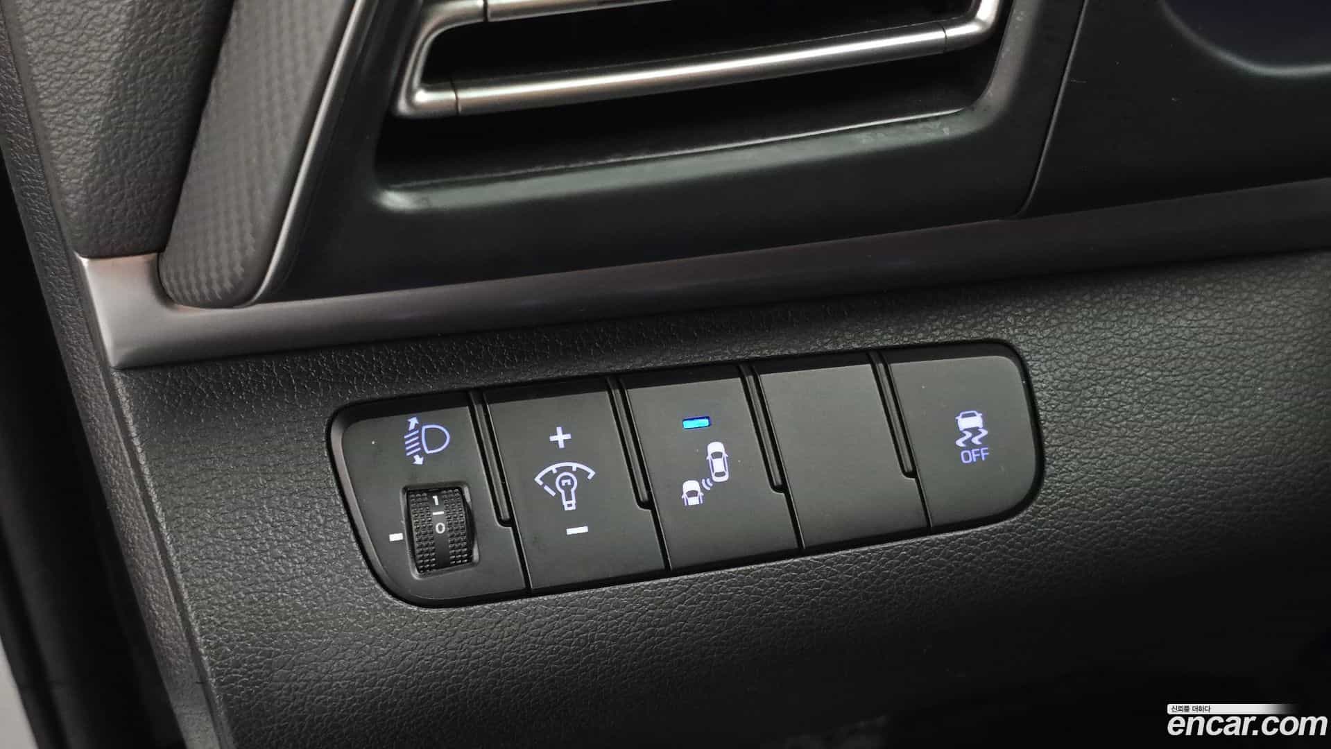 AVANTE Hyundai 2019.3-OPTION-040
