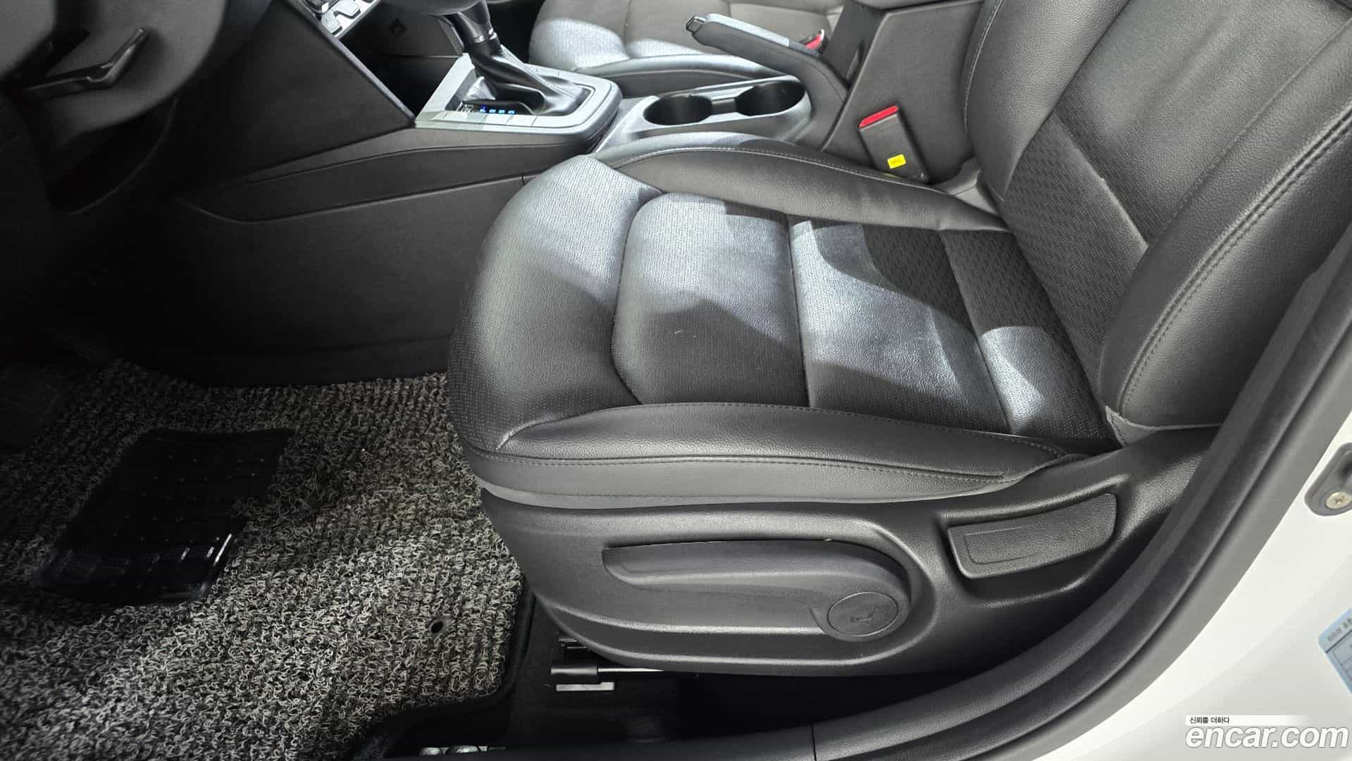 AVANTE Hyundai 2019.3-OPTION-043