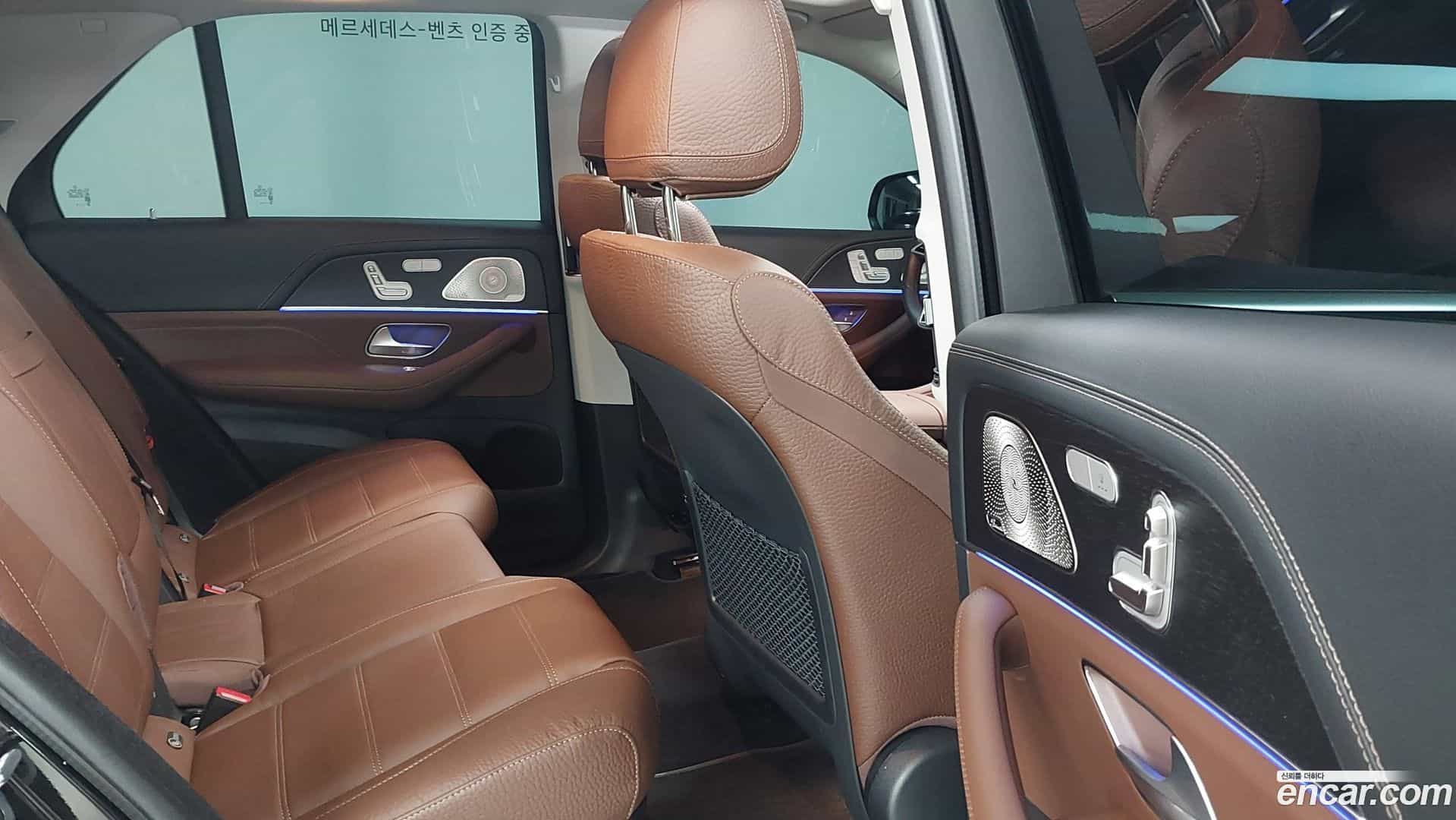 GLE-Class Mercedes-Benz 2024.4-INNER-010