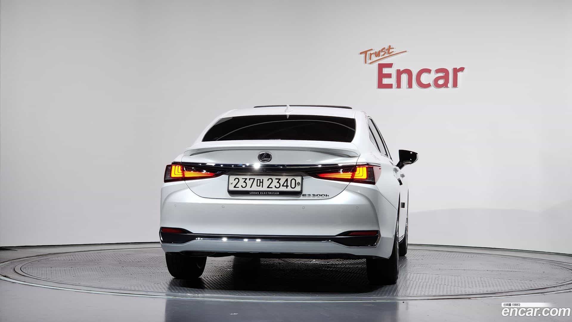 ES Lexus 2023.3-OUTER-004