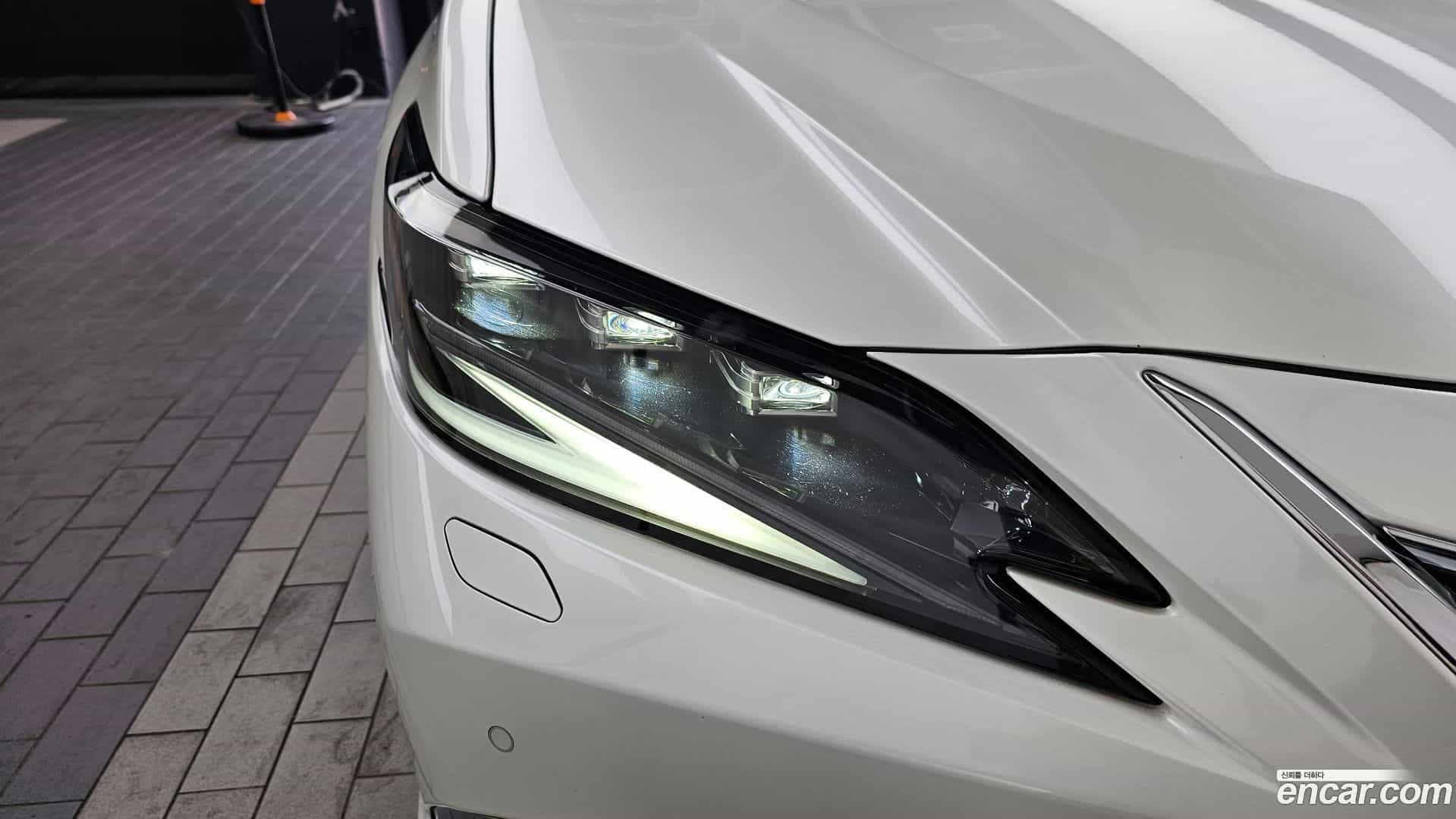 ES Lexus 2023.3-OUTER-032
