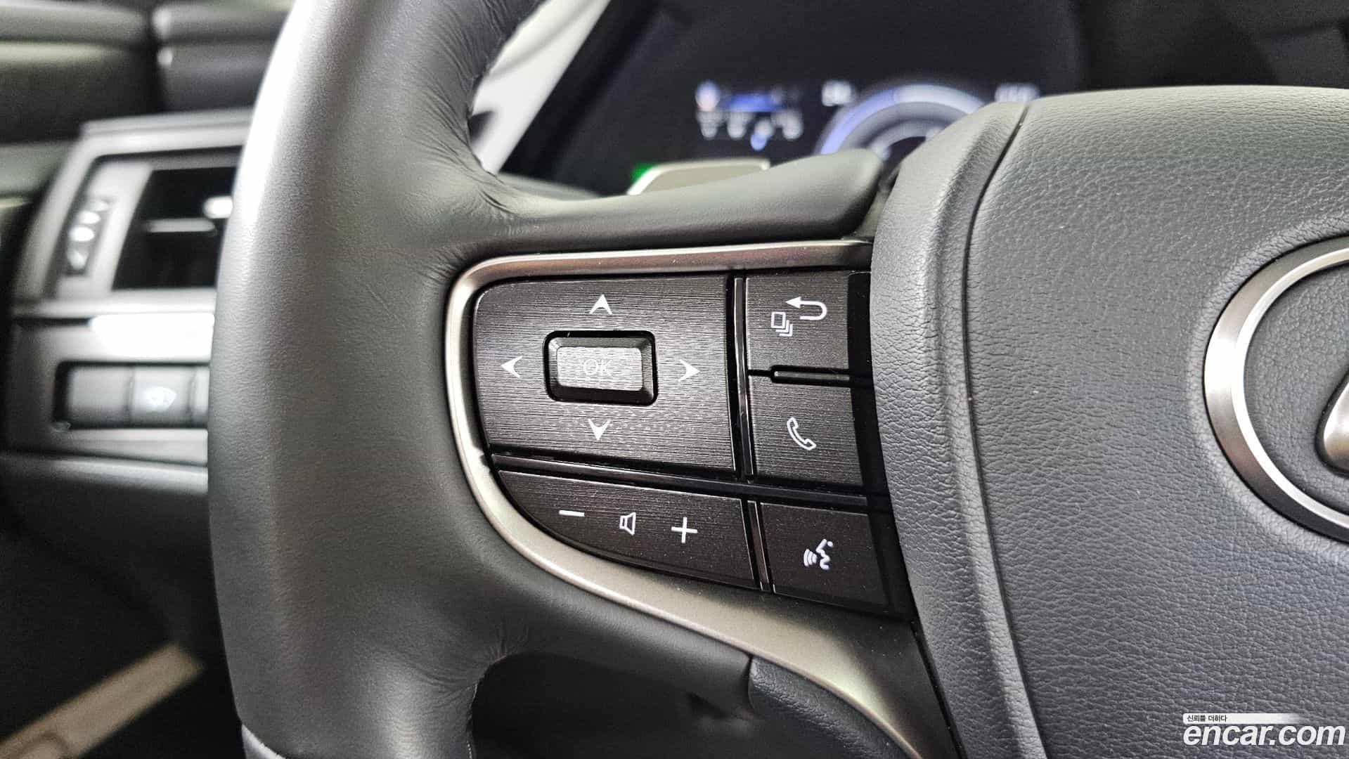 ES Lexus 2023.3-INNER-036
