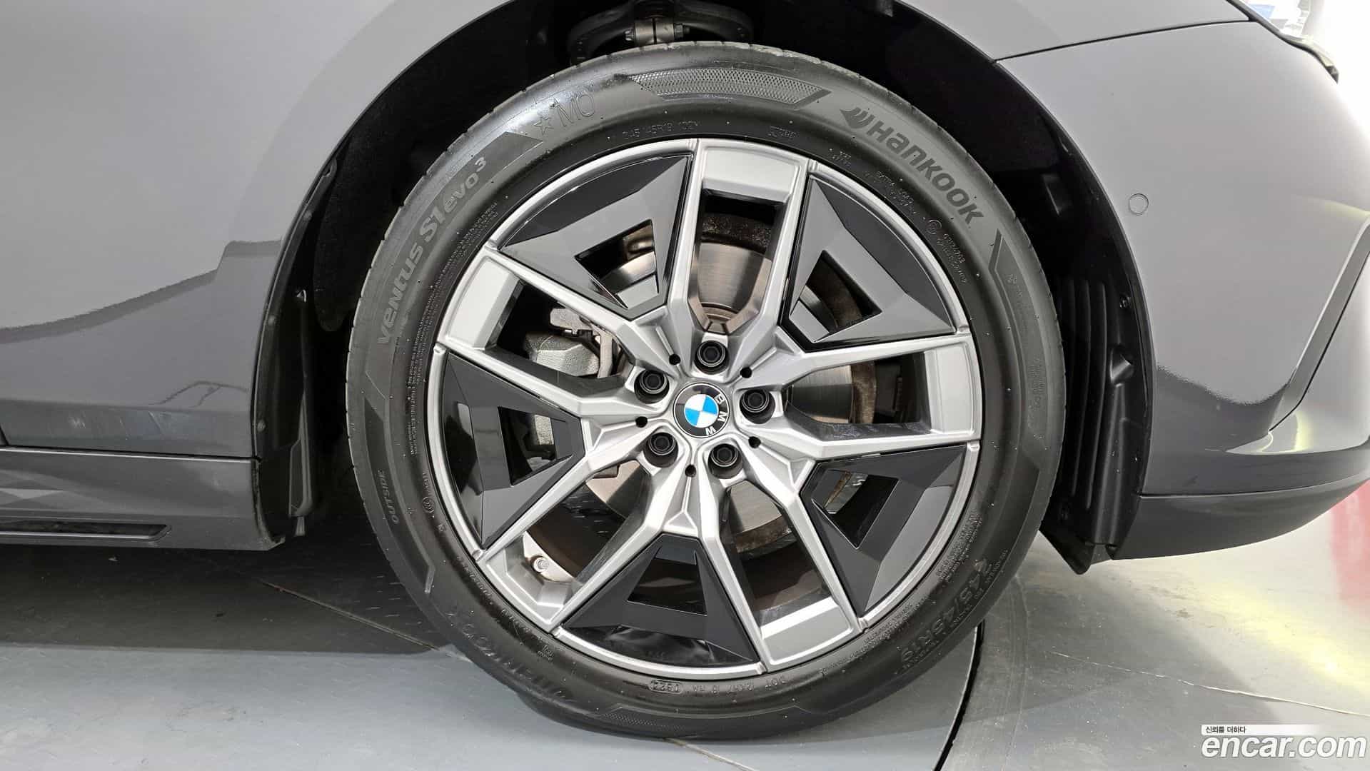 5-Series BMW 2024.5-OUTER-031