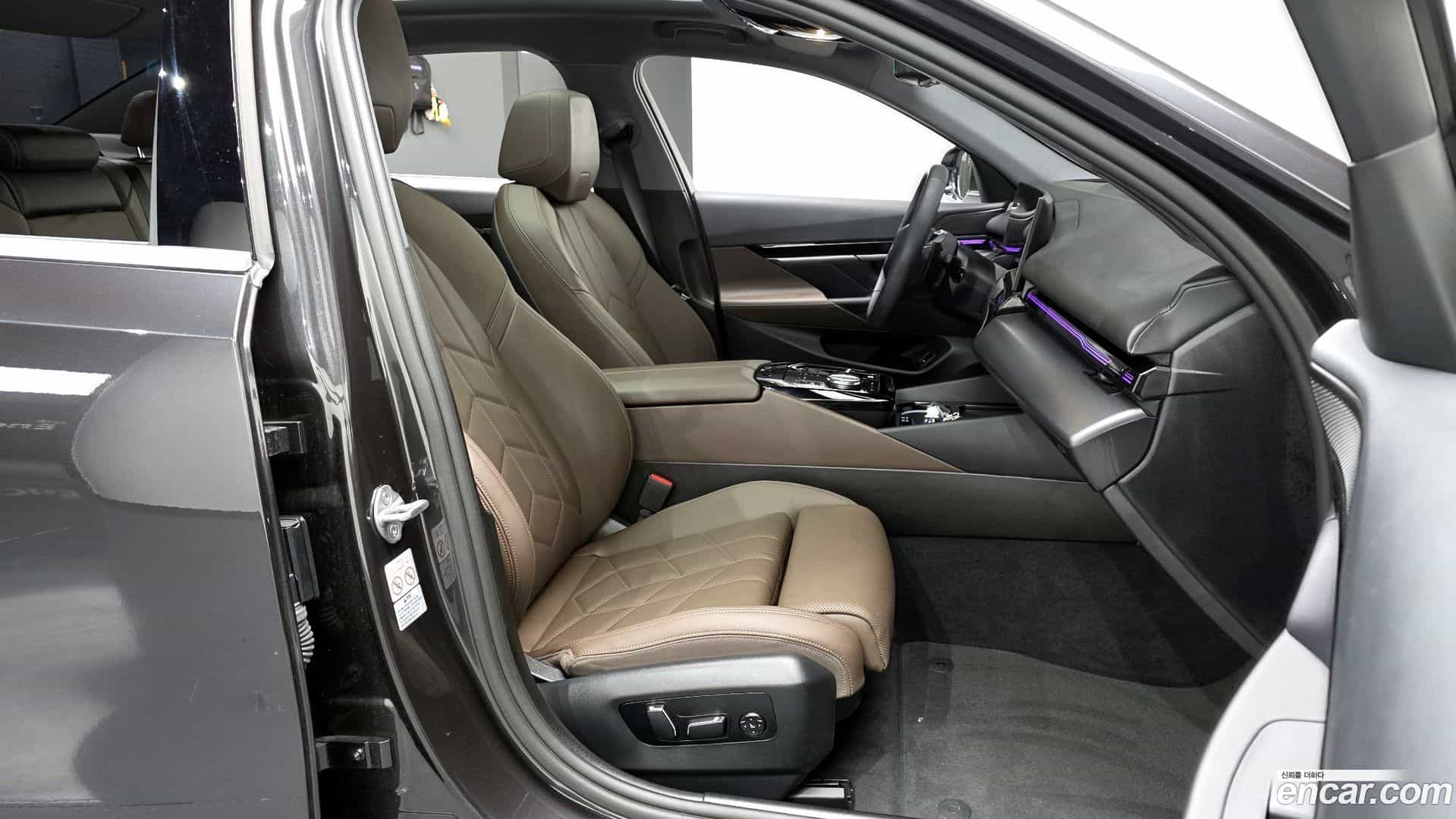 5-Series BMW 2024.5-INNER-036
