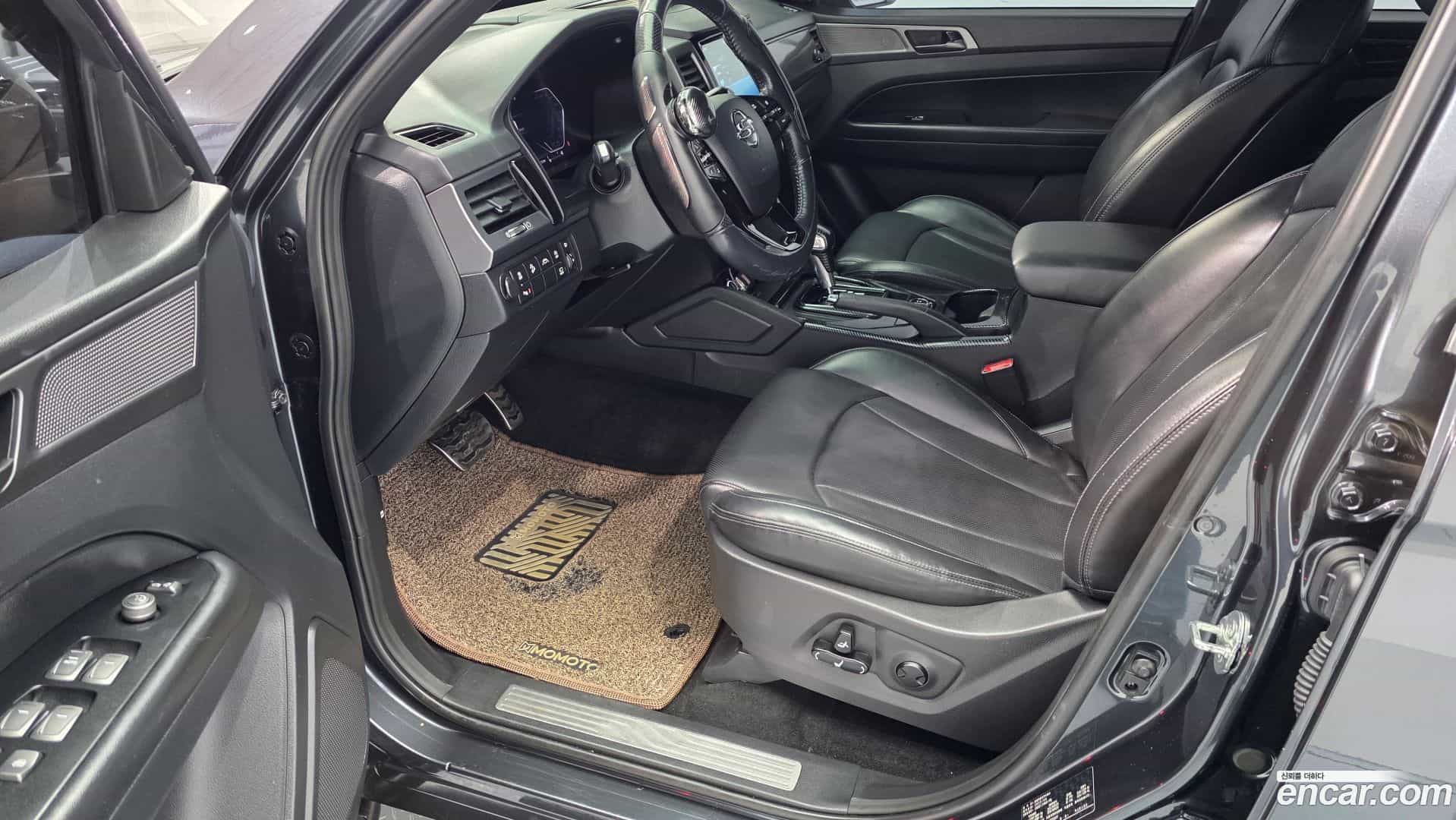 Rexton KG Mobility 2022.8-INNER-010