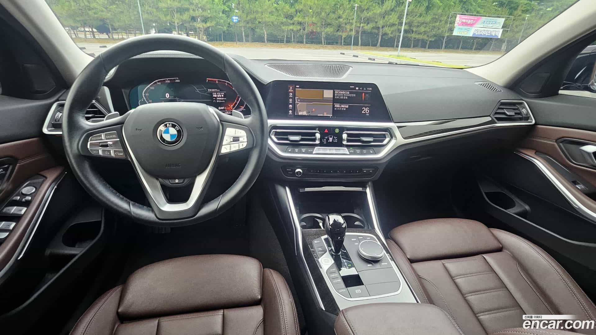 3-Series BMW 2021.11-INNER-007