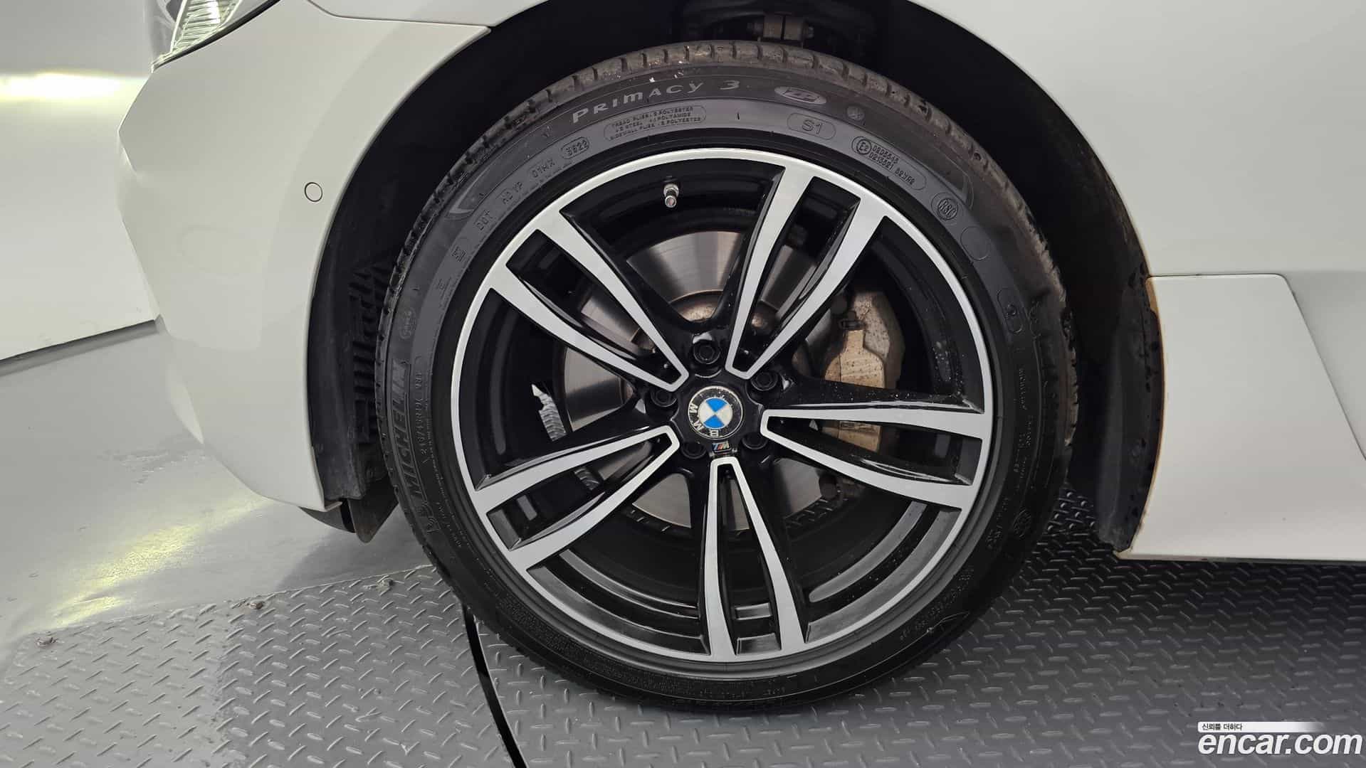Gran Turismo BMW 2023.1-OUTER-005