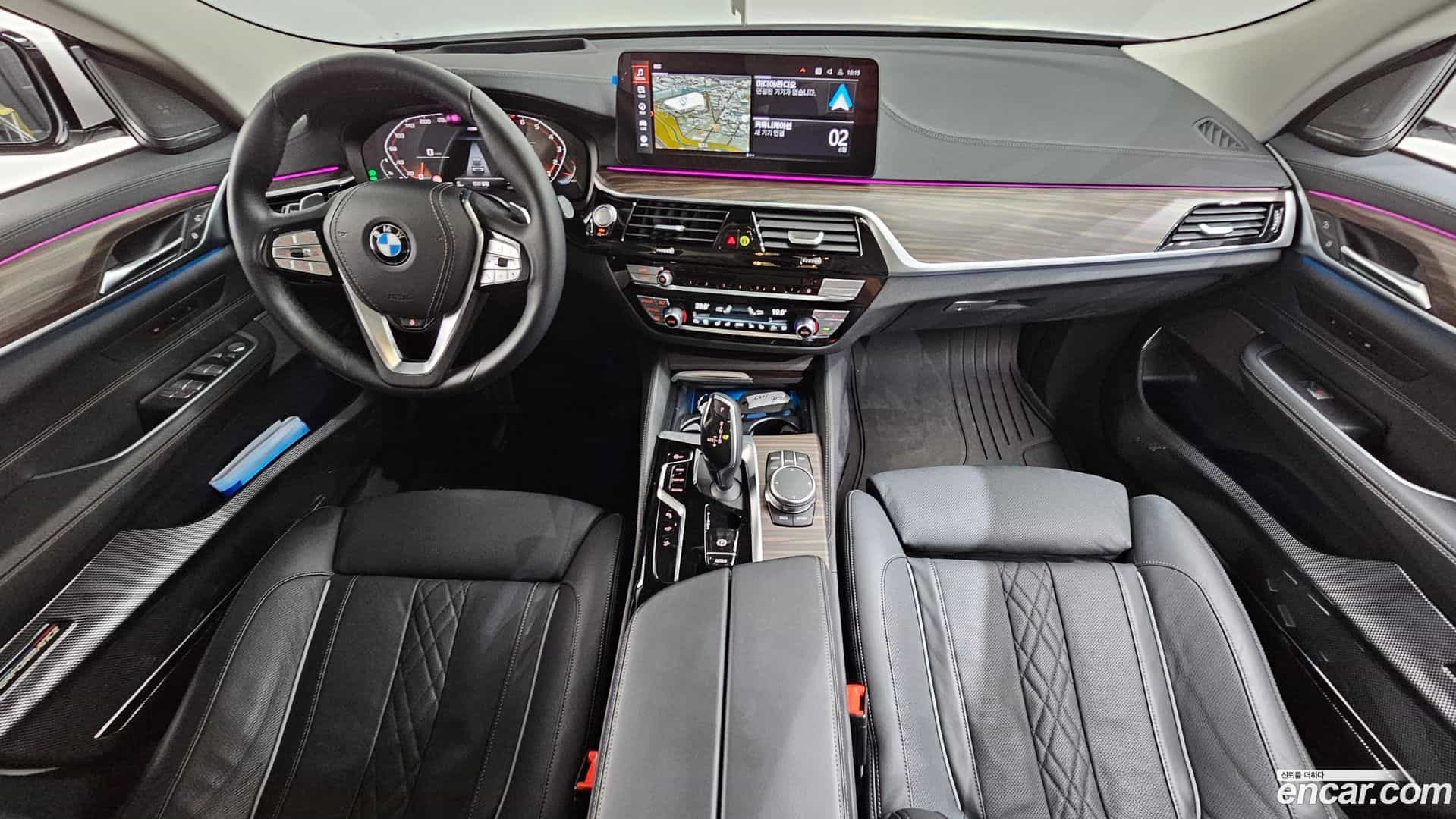Gran Turismo BMW 2023.1-INNER-007