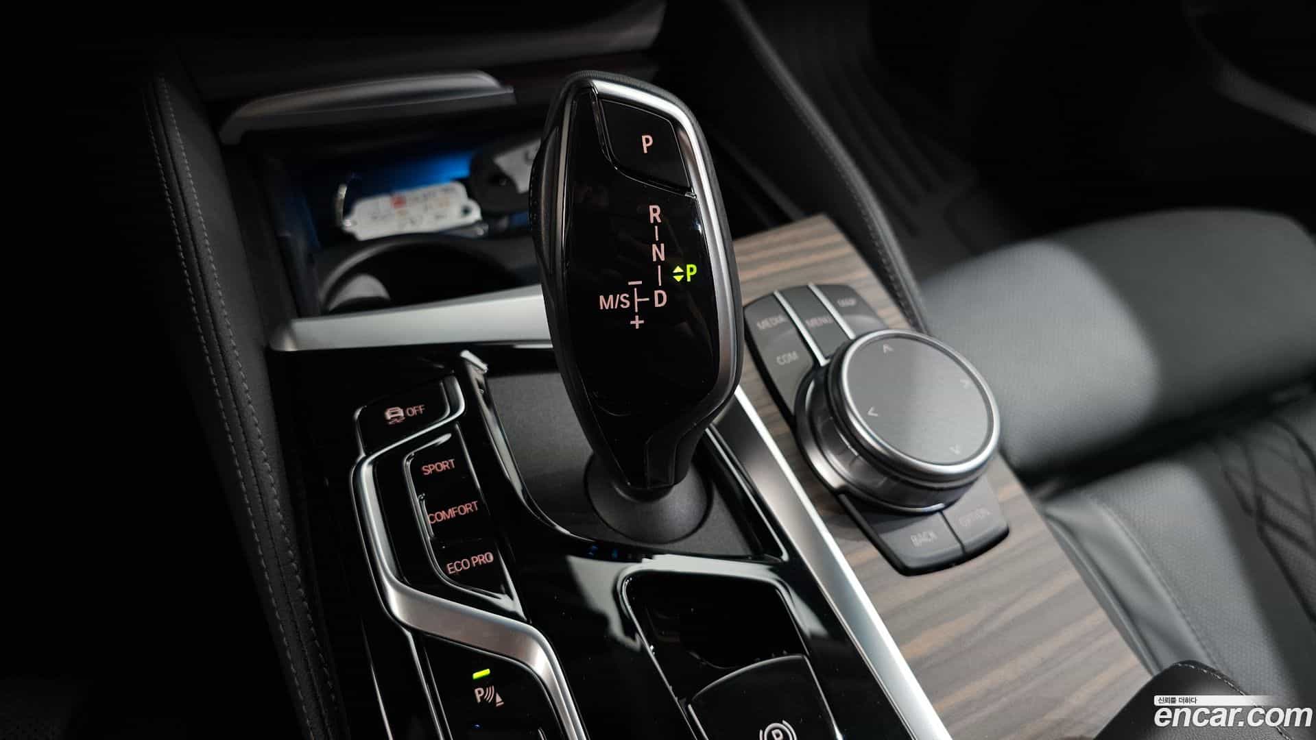 Gran Turismo BMW 2023.1-INNER-009
