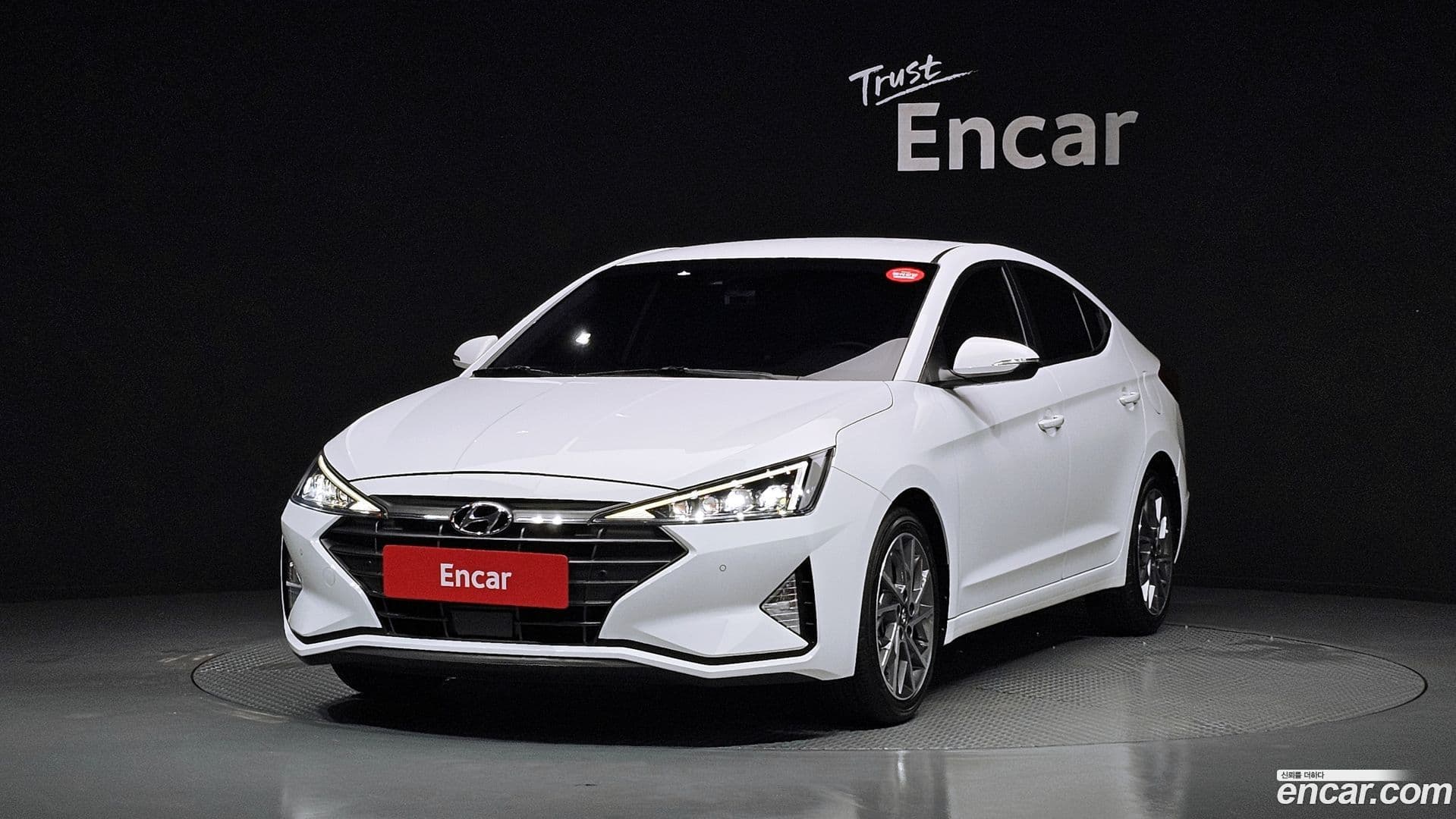 Main__Slider__Photo:AVANTE Hyundai 2019.0-0