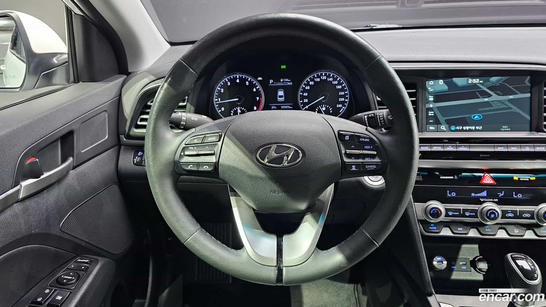 AVANTE Hyundai 2019.0-OPTION-016