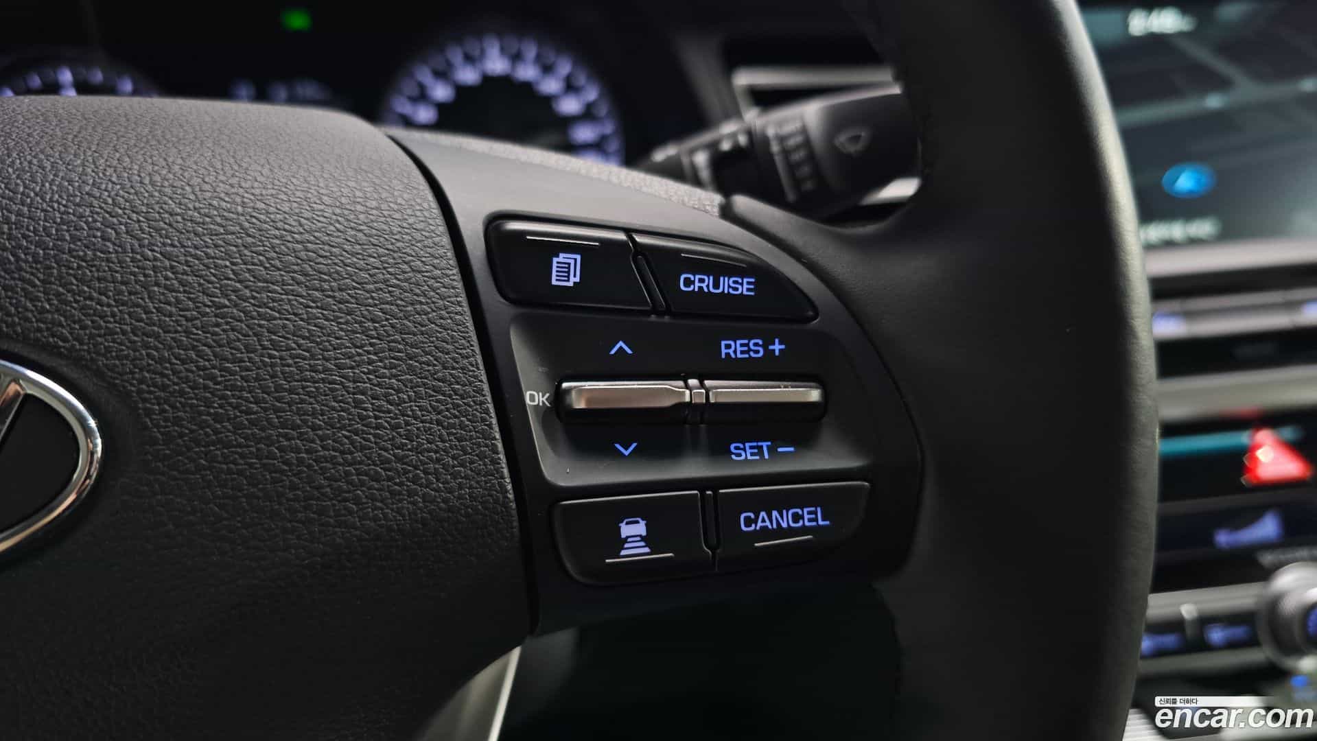 AVANTE Hyundai 2019.0-OPTION-018