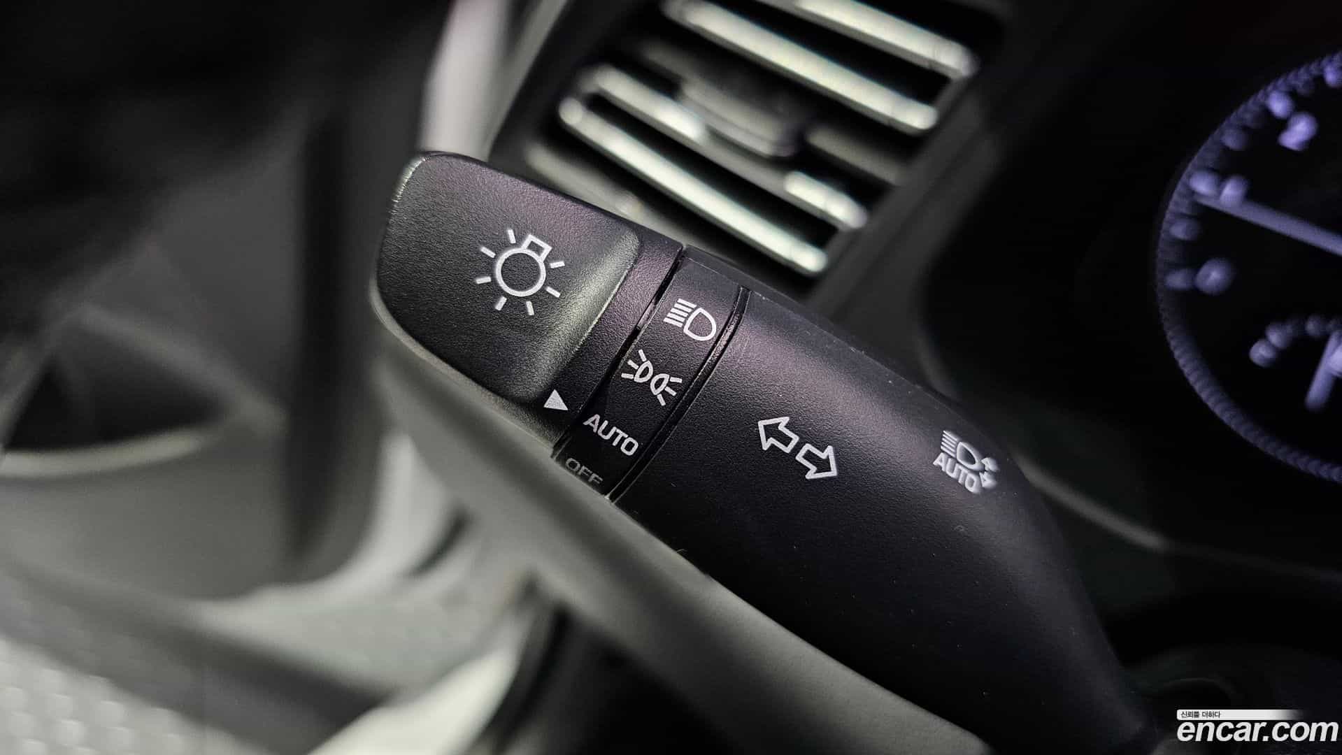 AVANTE Hyundai 2019.0-OPTION-023