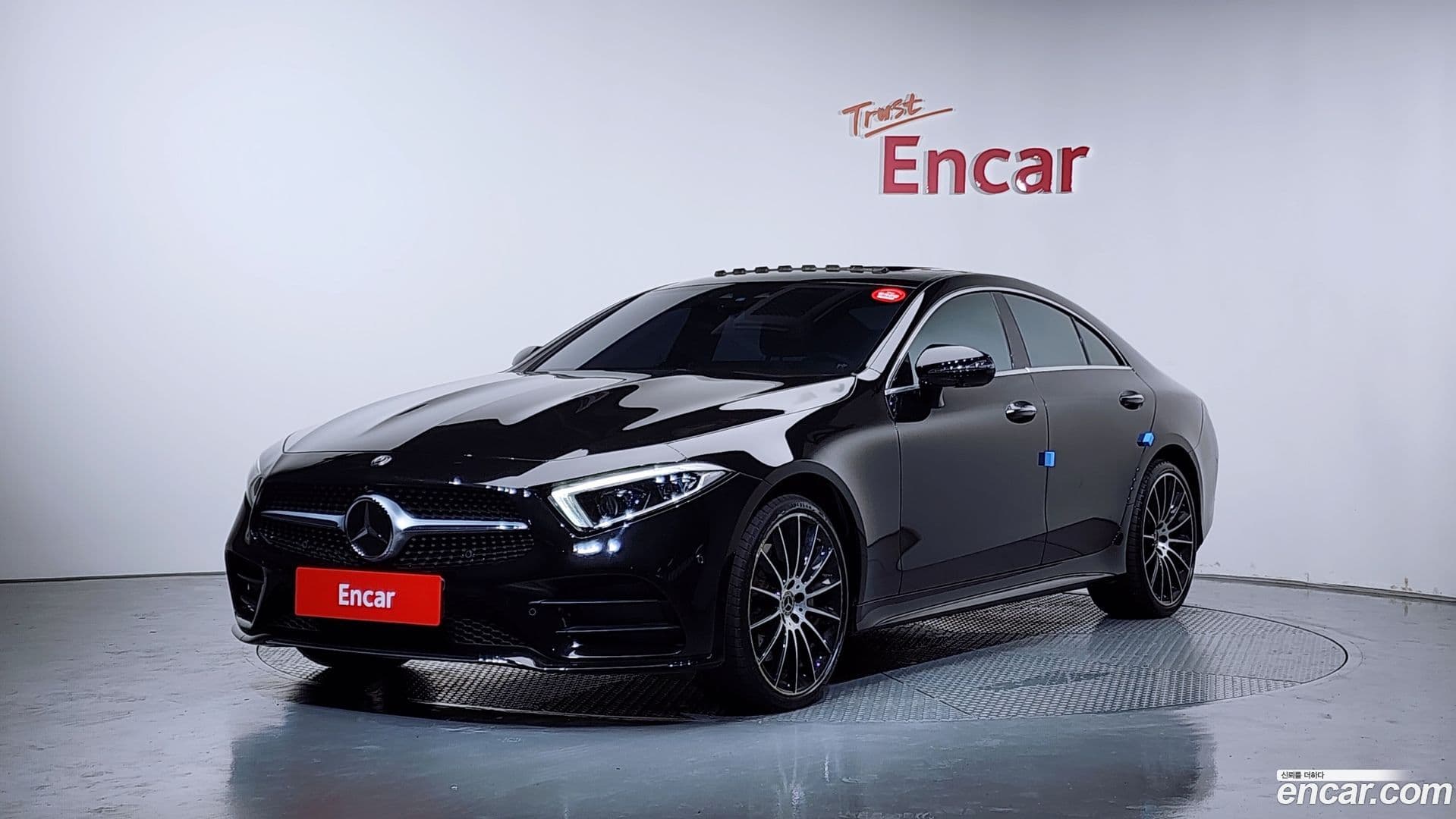 Main__Slider__Photo:CLS-Class Mercedes-Benz 2021.6-0