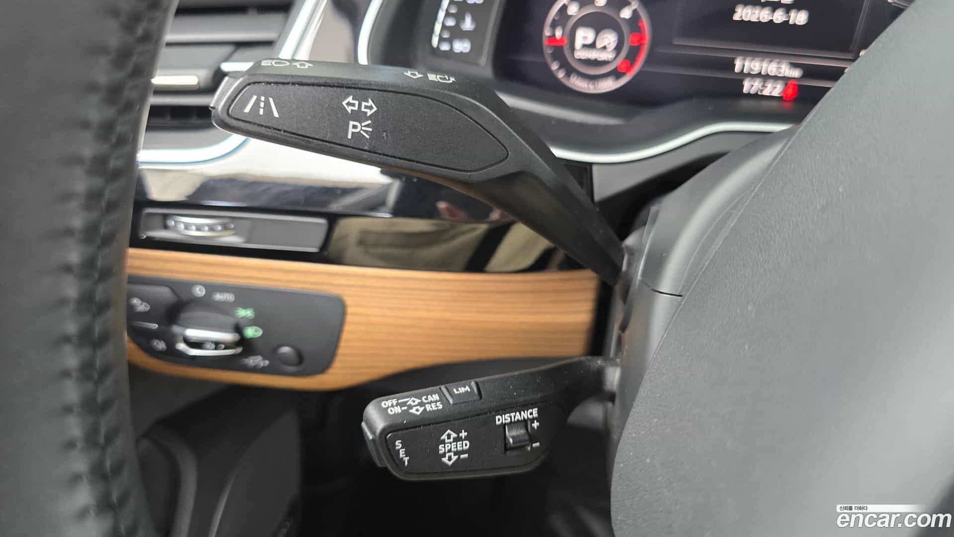 Q7 Audi 2016.2-OPTION-023