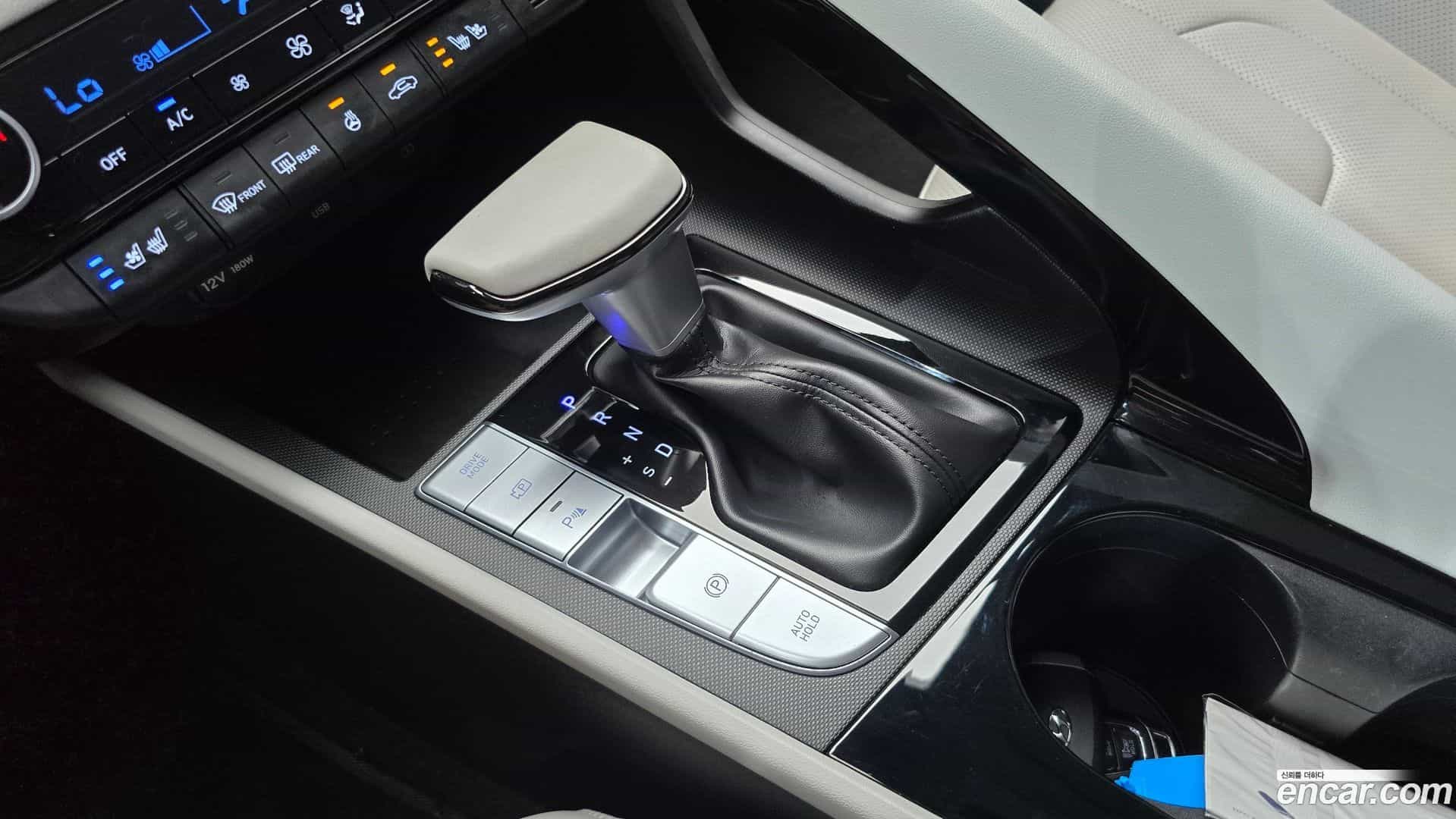 AVANTE Hyundai 2023.1-INNER-009