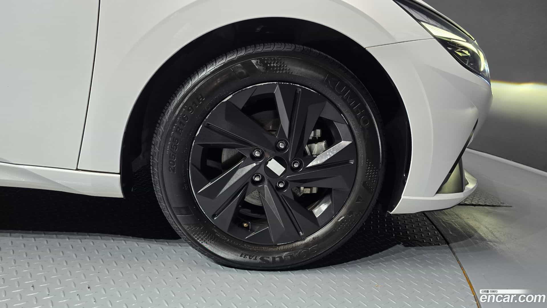 AVANTE Hyundai 2023.1-OUTER-031