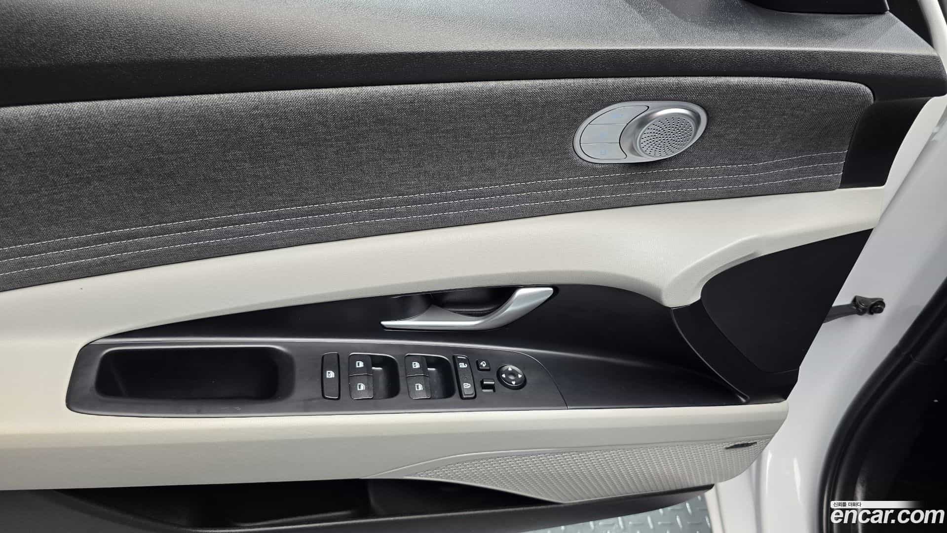 AVANTE Hyundai 2023.1-INNER-034