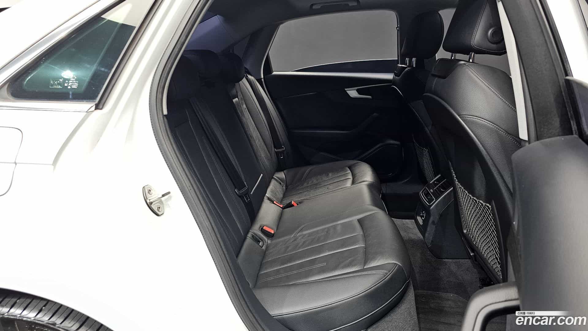 A4 Audi 2018.10-OPTION-015