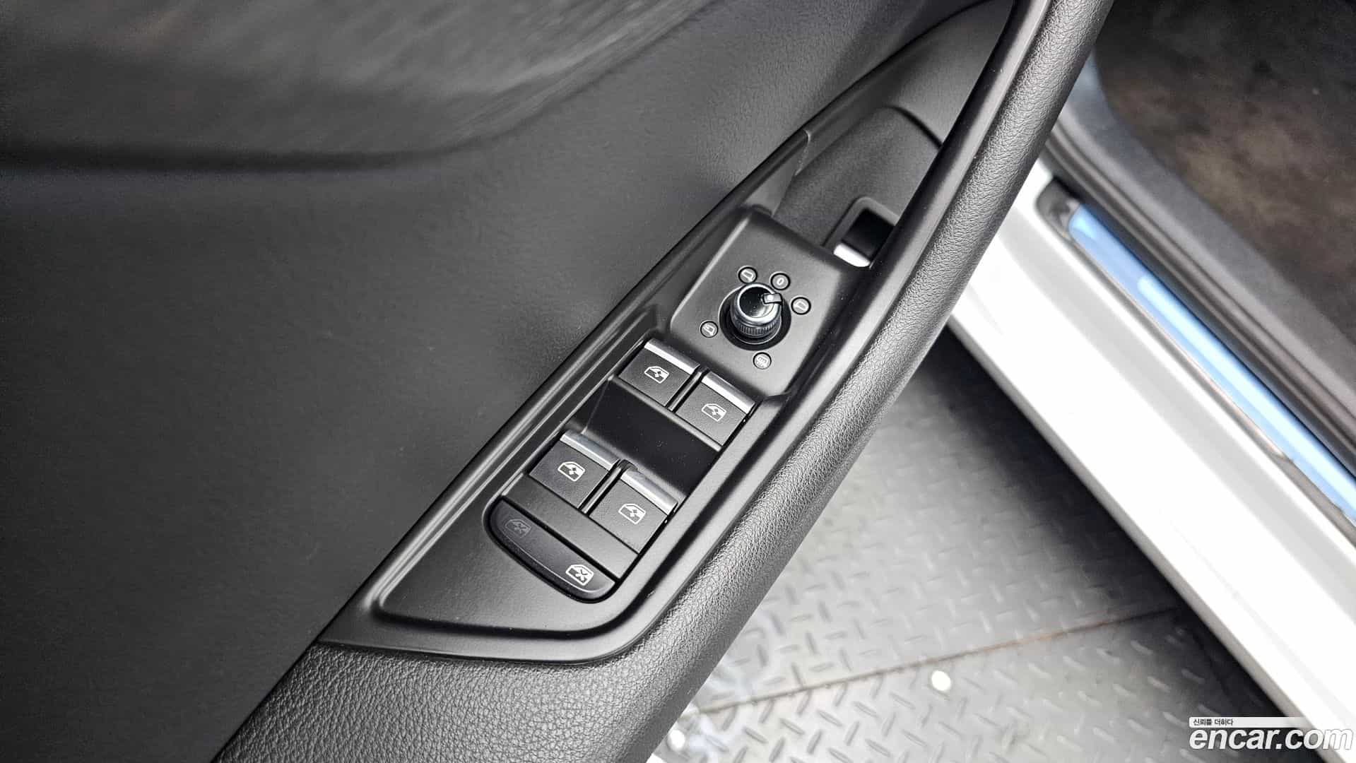 A4 Audi 2018.10-OPTION-024