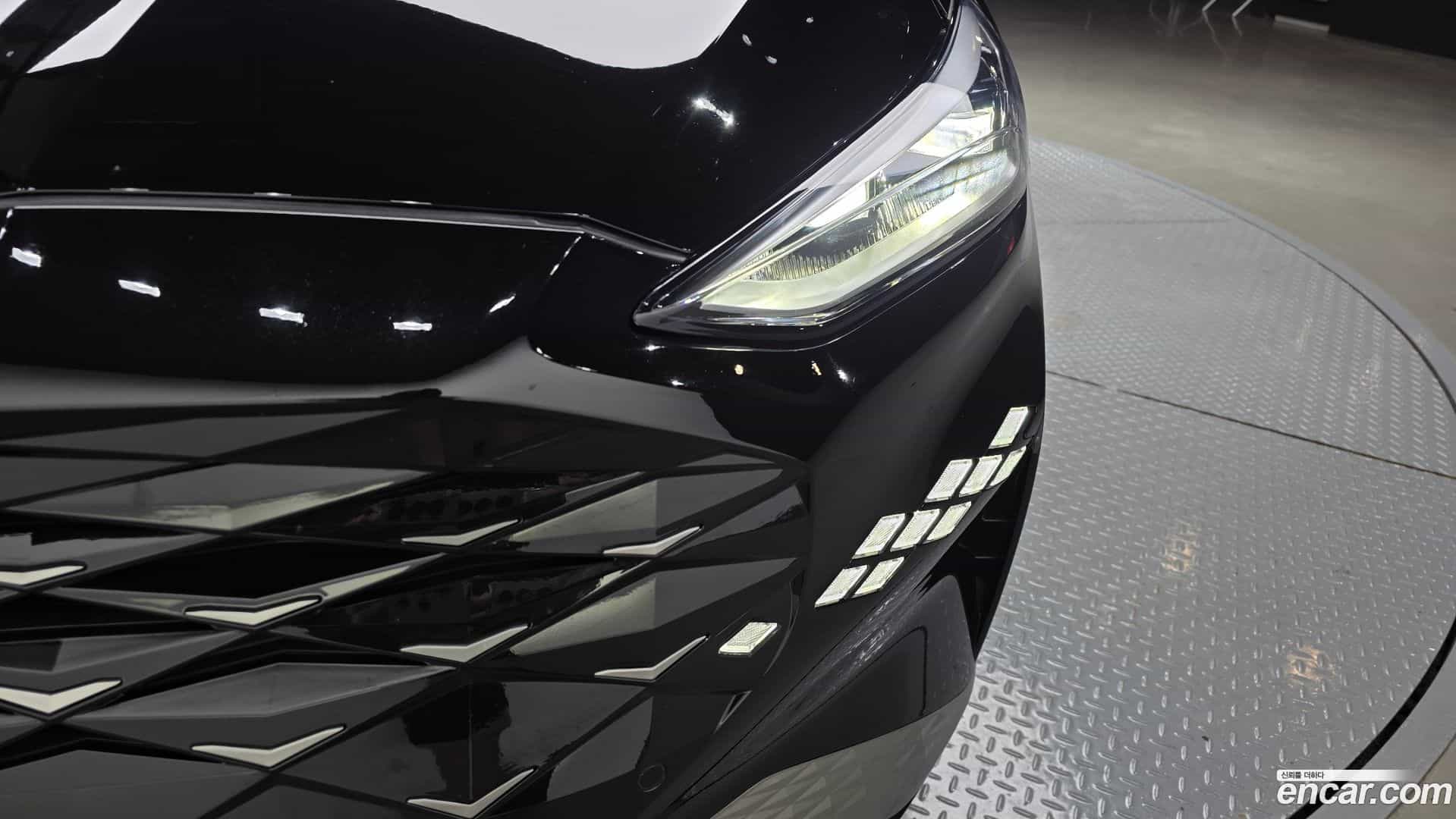 K8 Kia 2022.0-OUTER-032