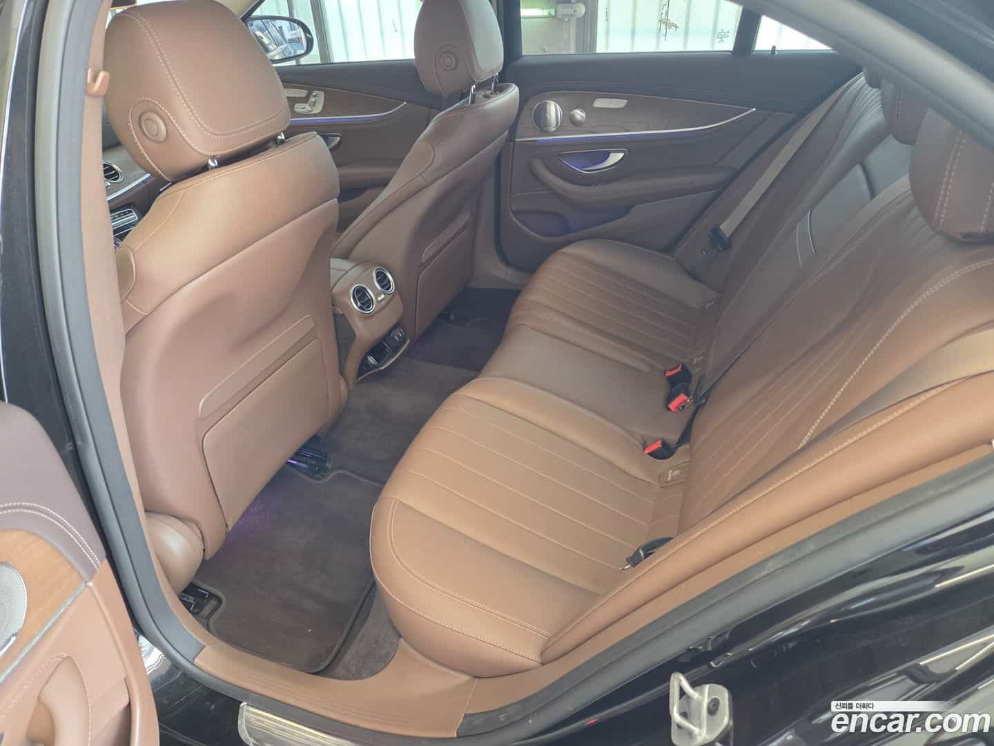 E-Class Mercedes-Benz 2020.2-OPTION-019