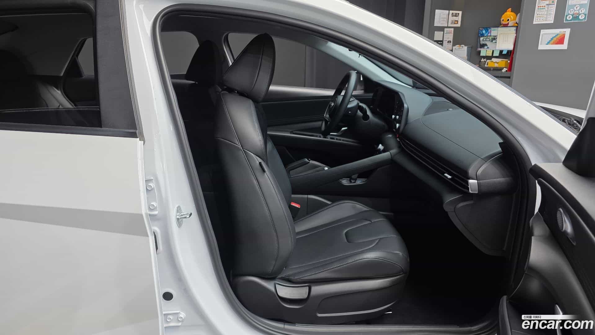 AVANTE Hyundai 2023.2-OPTION-015
