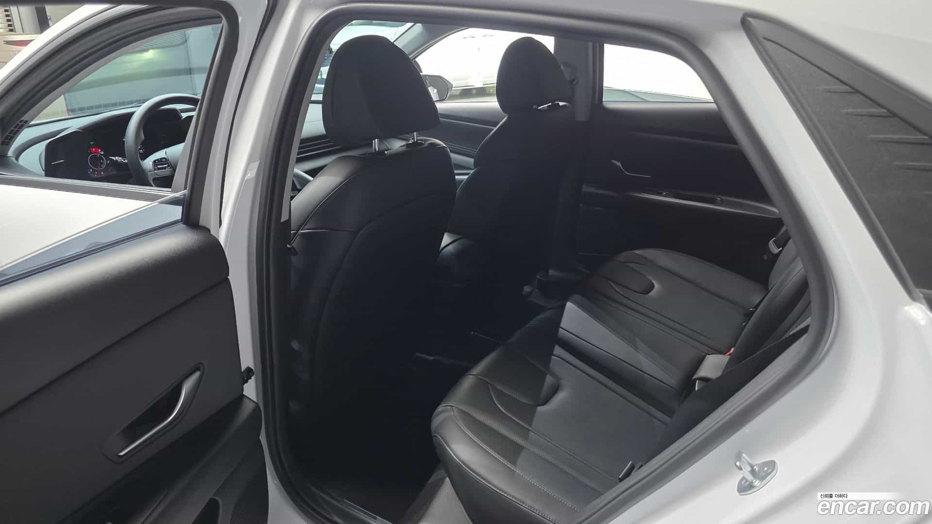 AVANTE Hyundai 2023.2-INNER-036