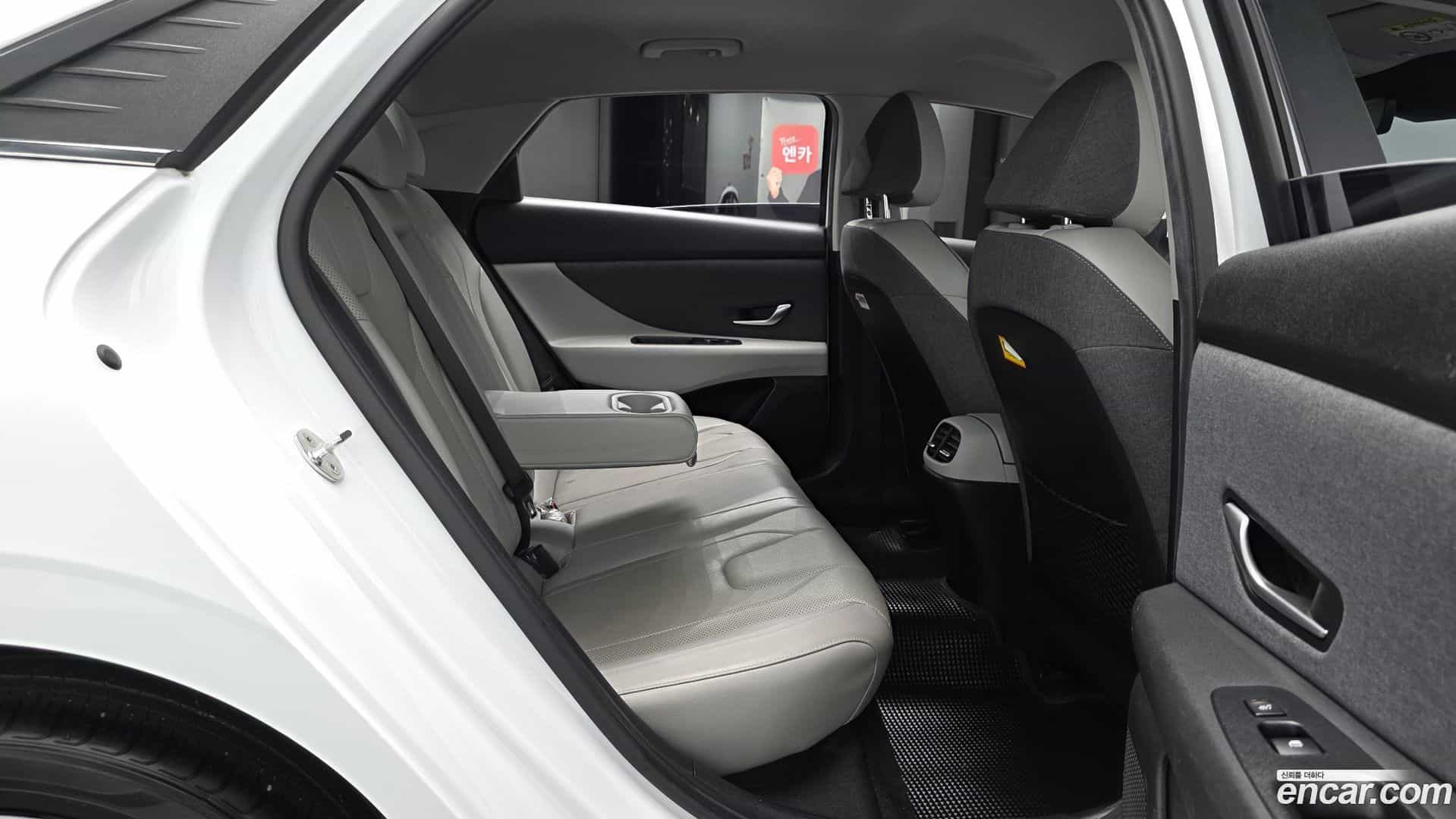 AVANTE Hyundai 2021.7-OPTION-015