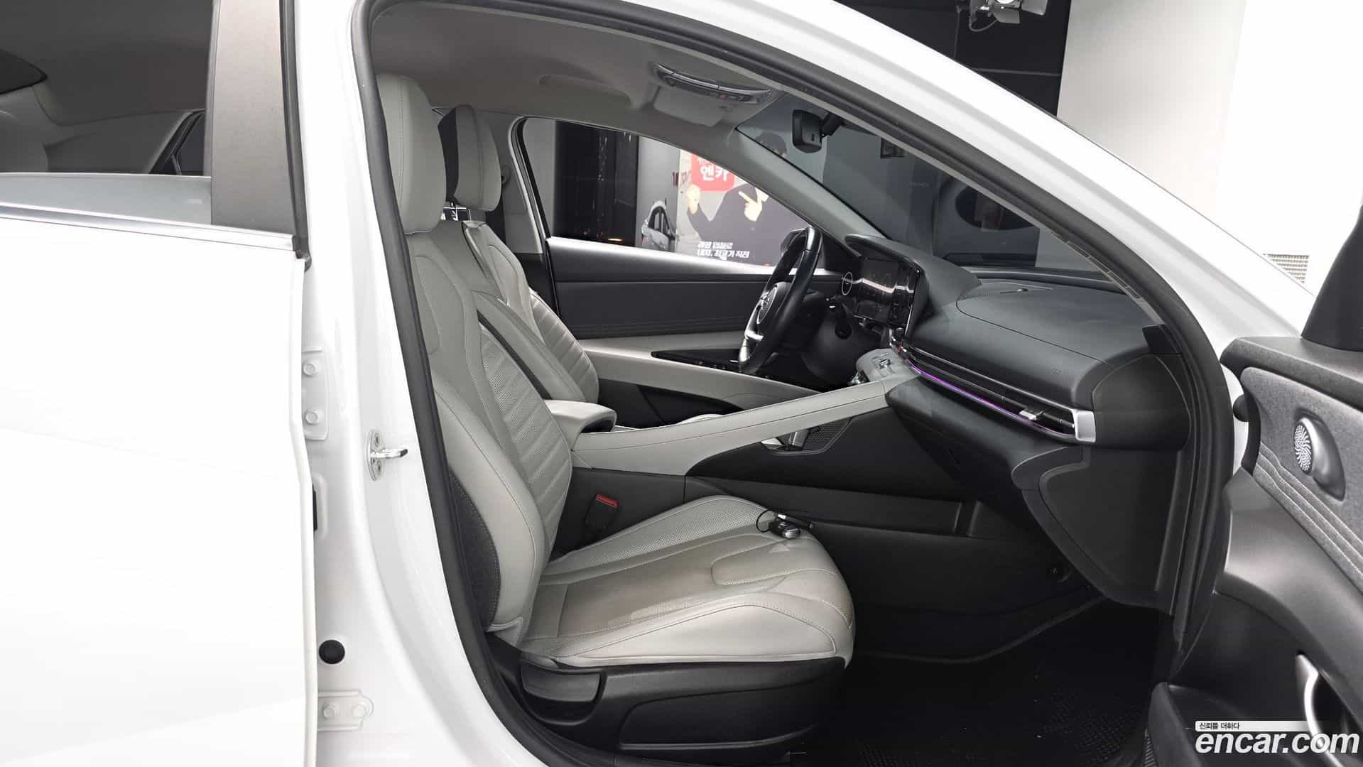 AVANTE Hyundai 2021.7-INNER-036