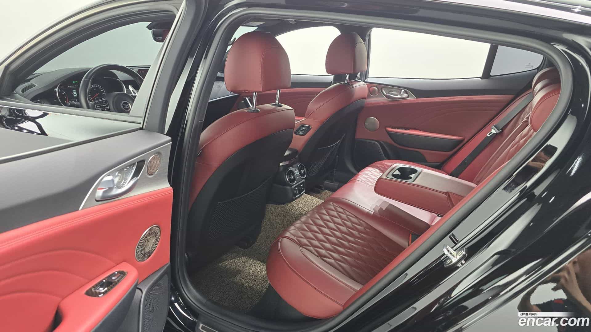 Stinger Kia 2020.8-OPTION-016