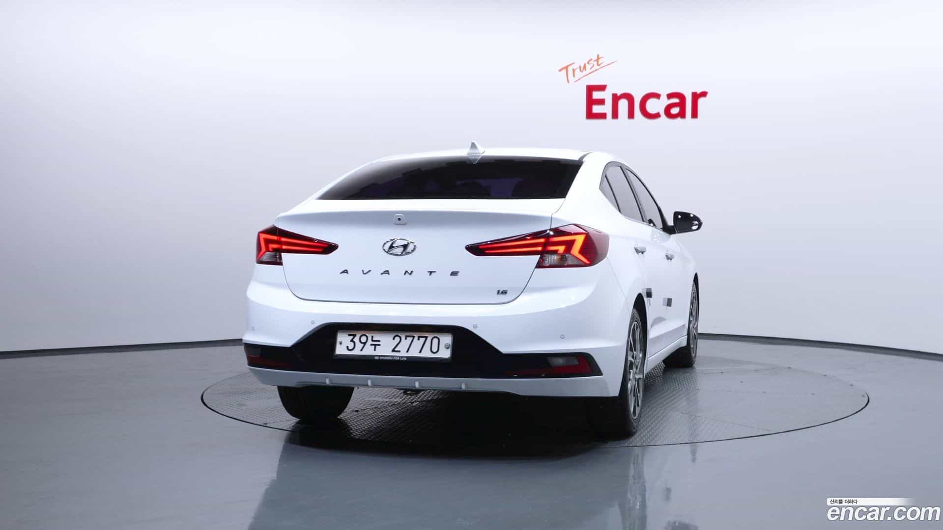 AVANTE Hyundai 2018.9-OUTER-004
