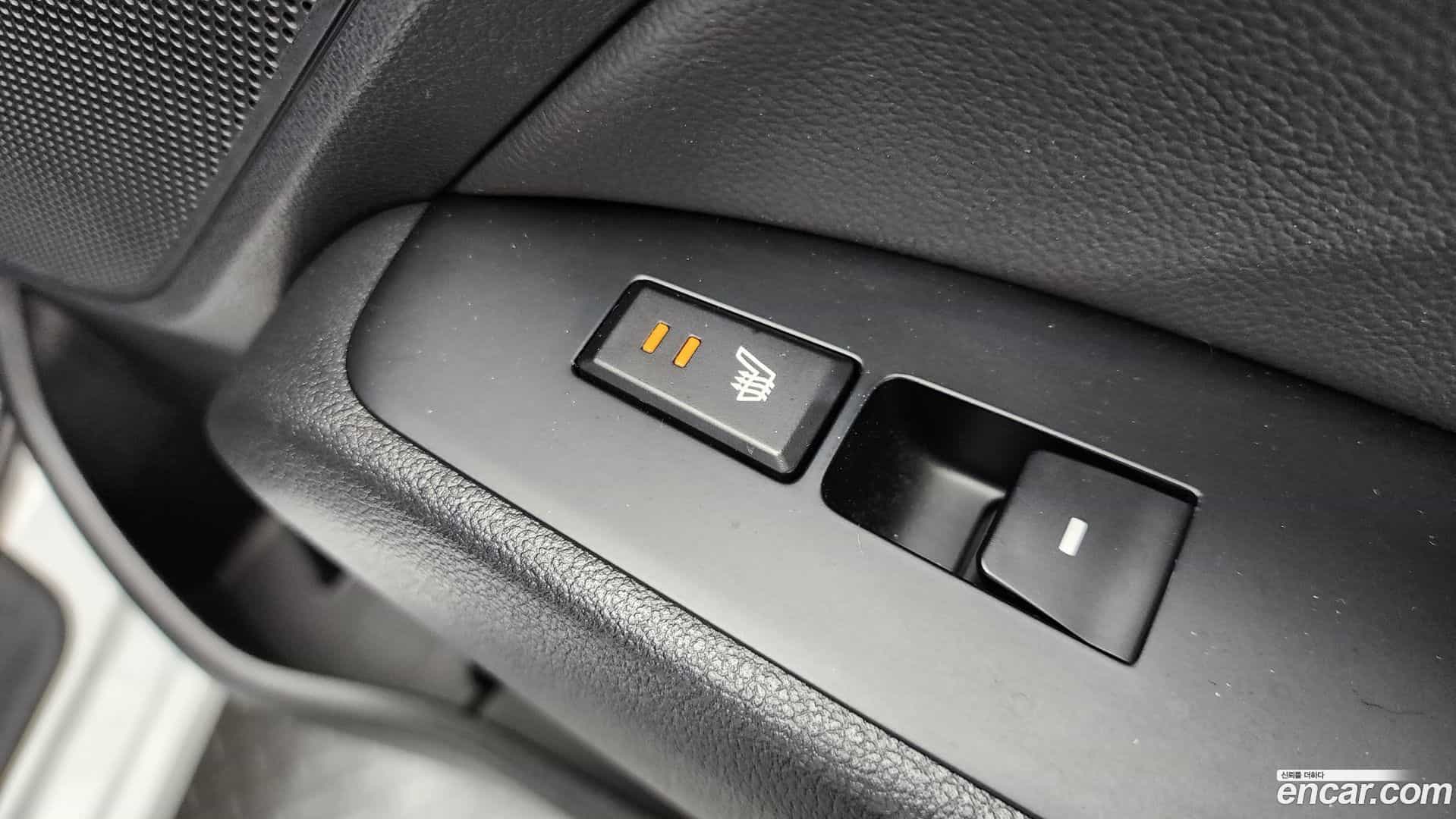 AVANTE Hyundai 2018.9-OPTION-044